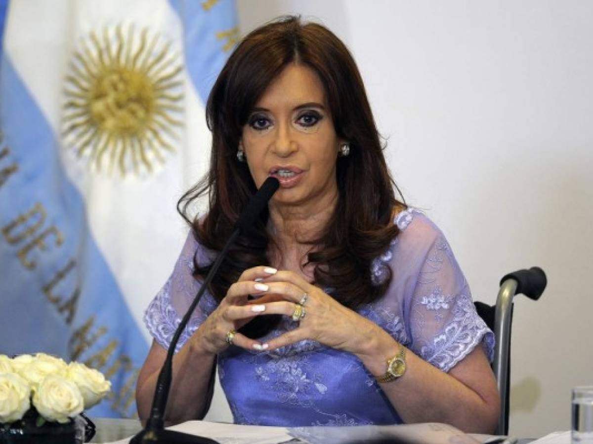 Presidenta argentina imputada por encubrir a iraníes por atentado antisemita