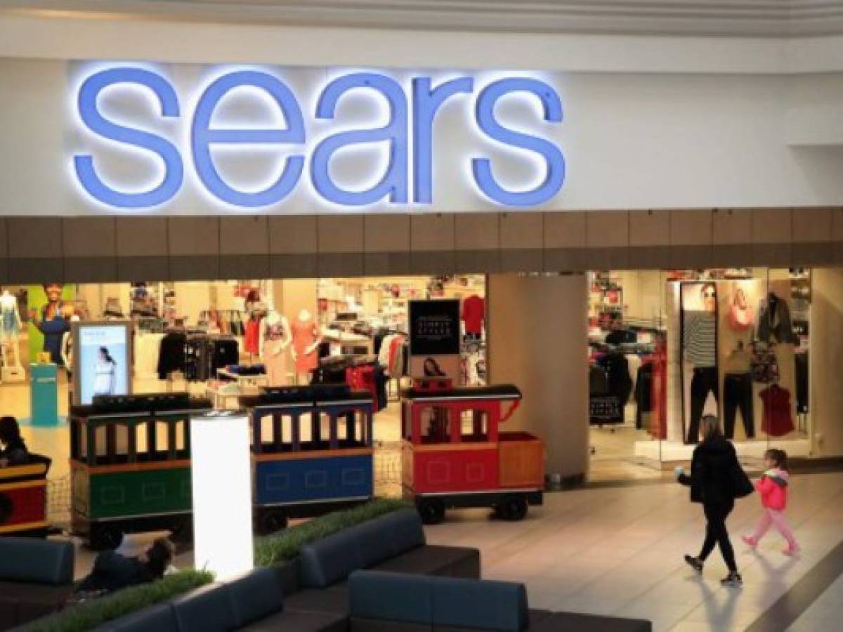 Sears no frena su caída y entra a riesgo por default