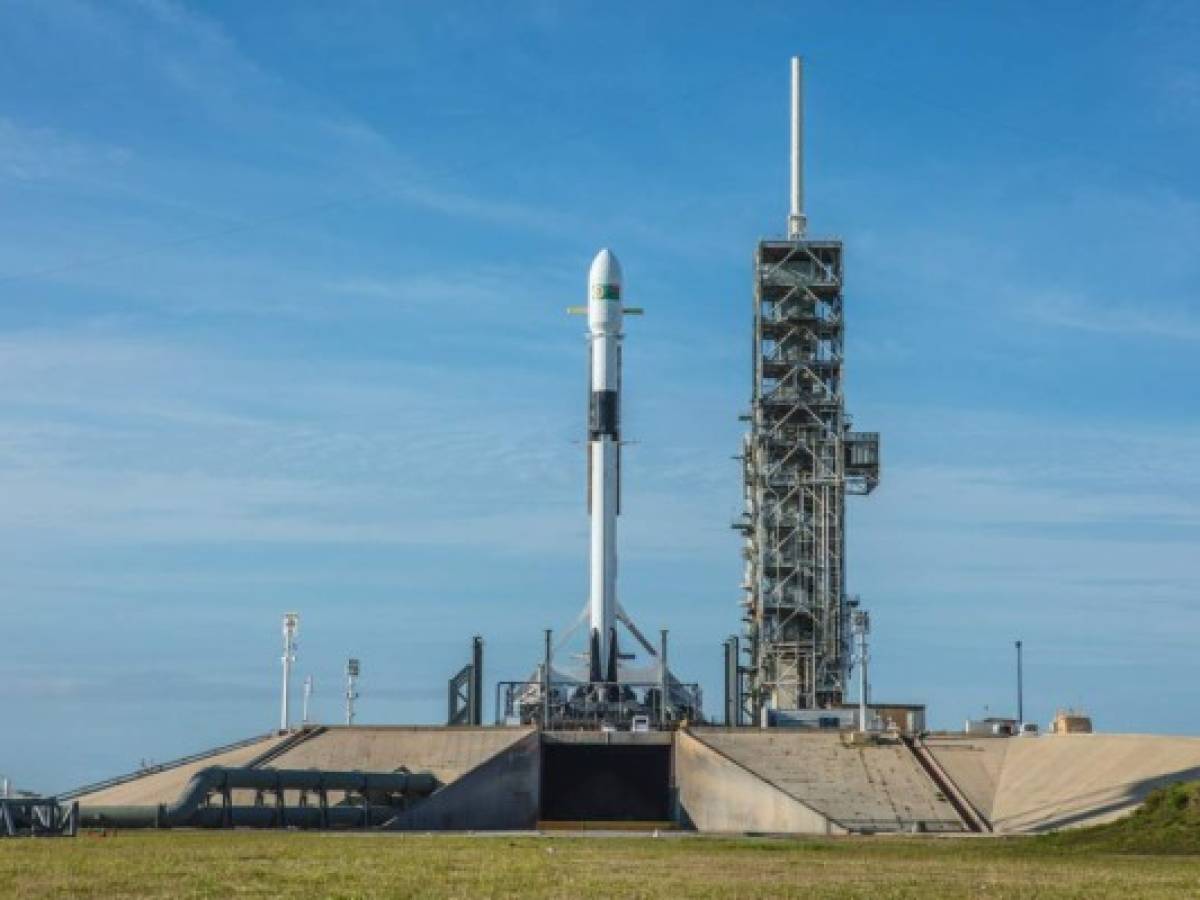 SpaceX se prepara para lanzar su nuevo cohete reciclable Falcon 9 Block 5