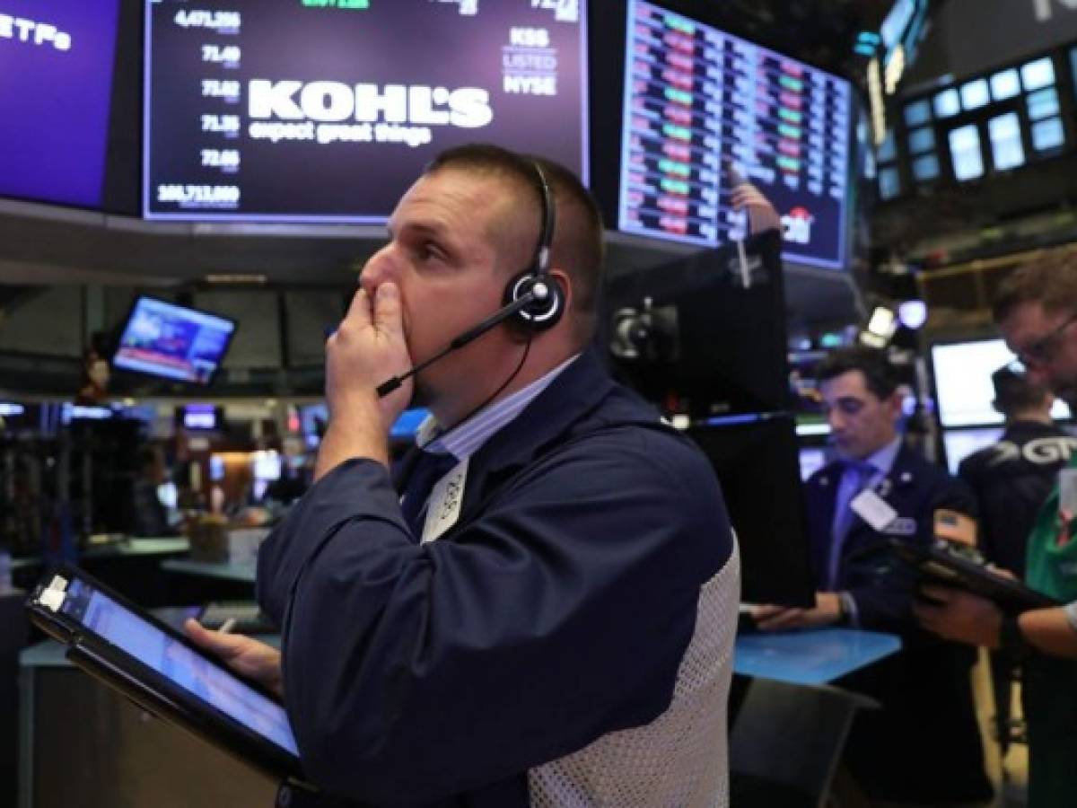 El Dow Jones cayó 302 puntos ante el débil panorama económico