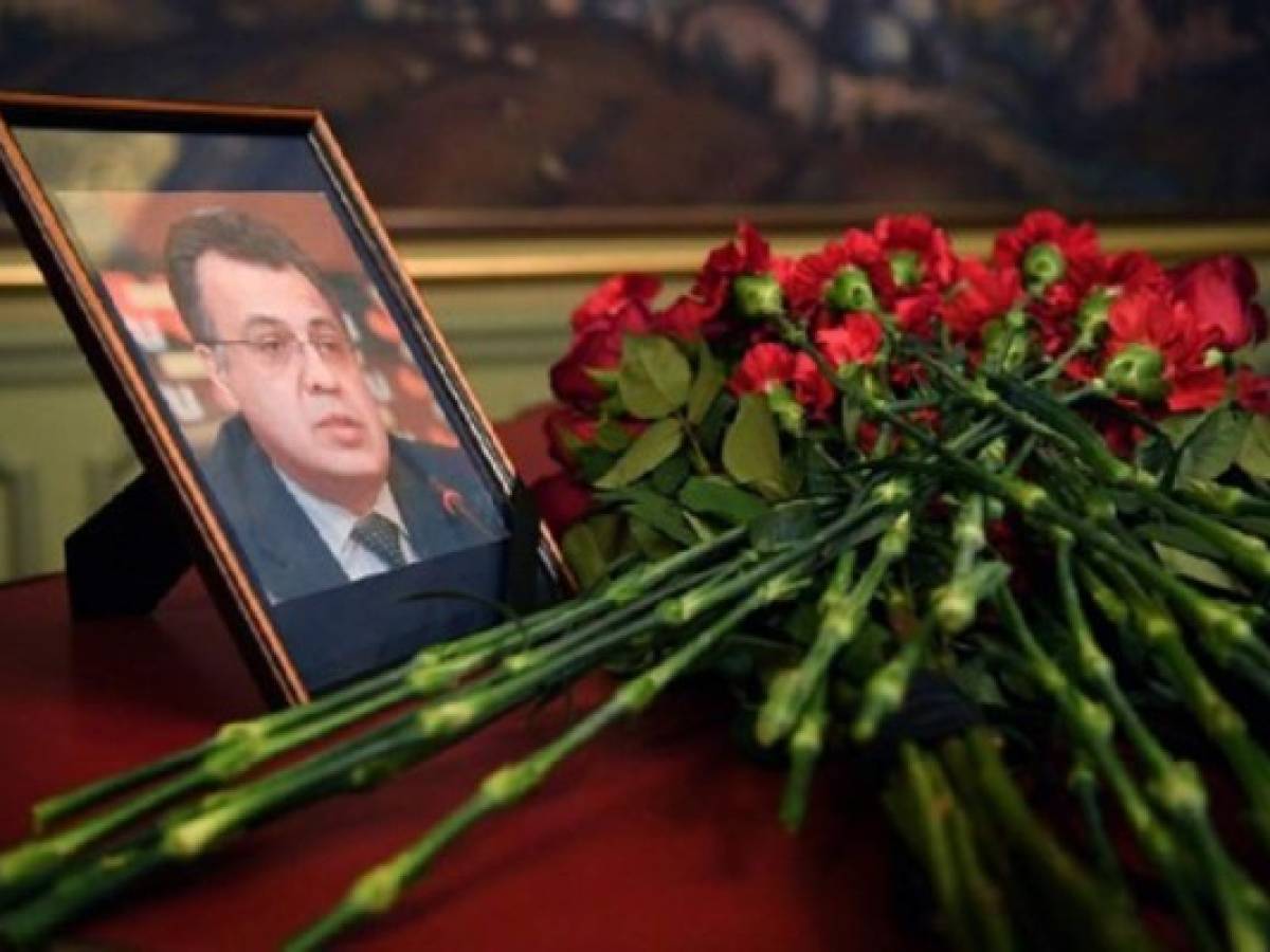 No se vislumbra crisis sino acercamiento ruso-turco tras asesinato de embajador