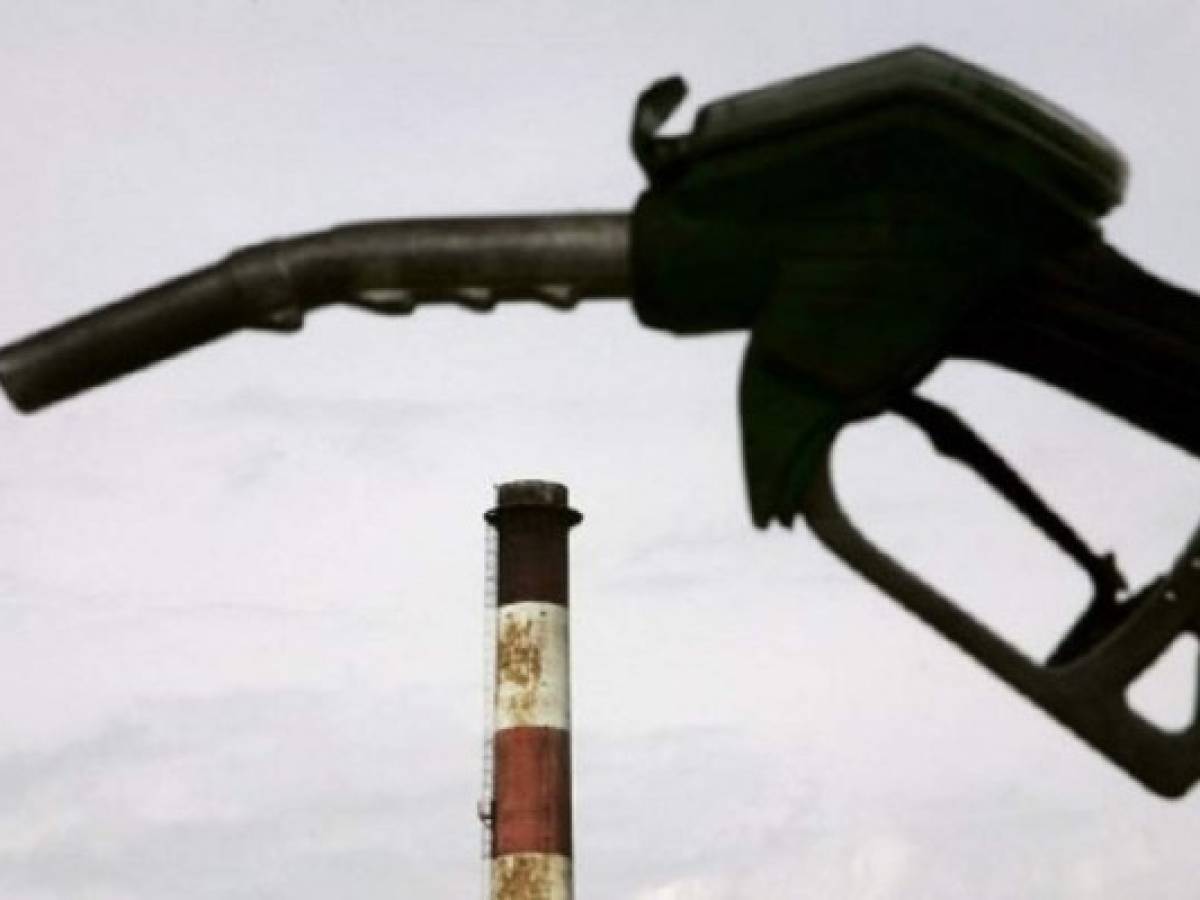 Divisiones alejan acuerdo de la OPEP para reactivar precios del petróleo