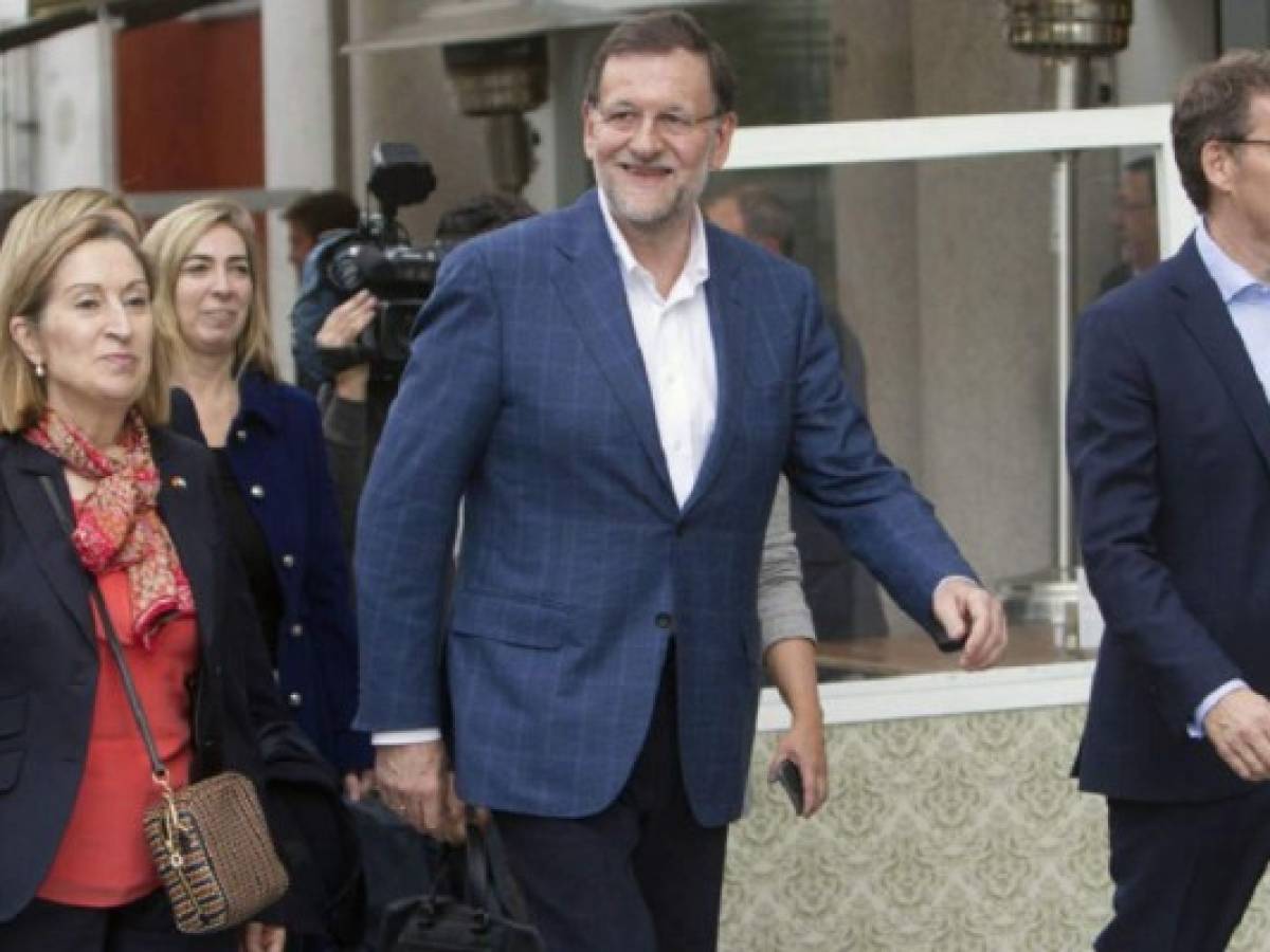 Abofetean a presidente de España en acto electoral (video)