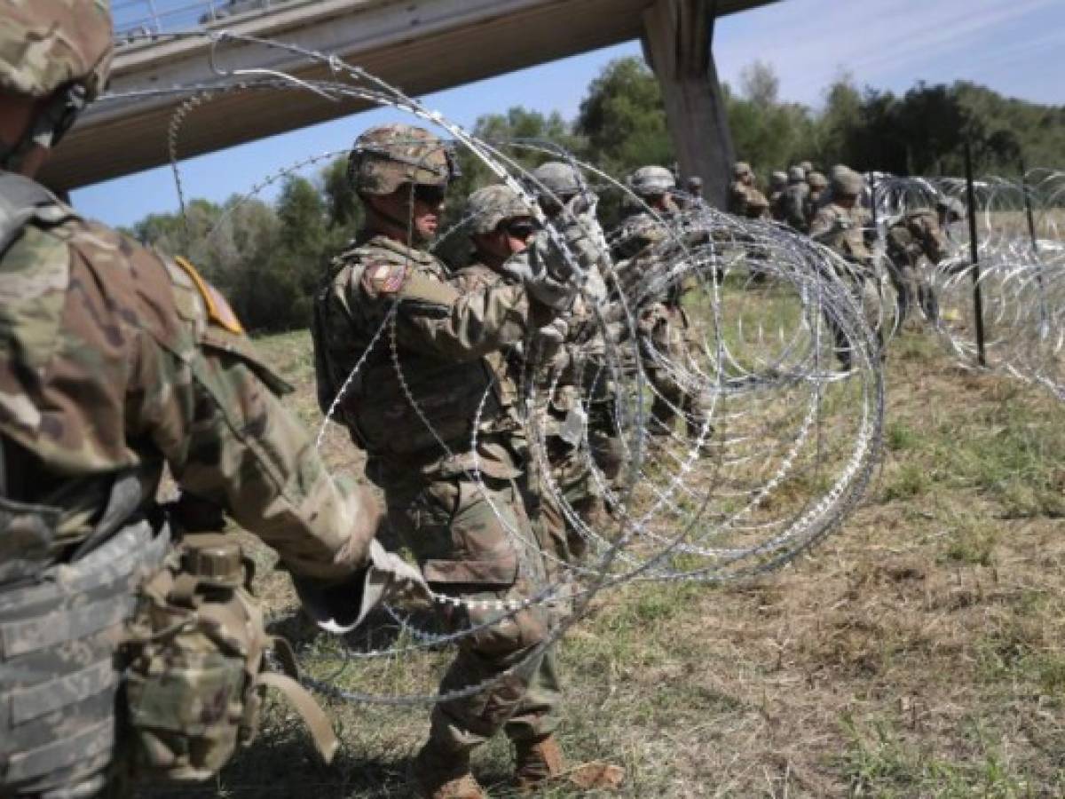 EEUU: Los militares en frontera con México podrán intervenir