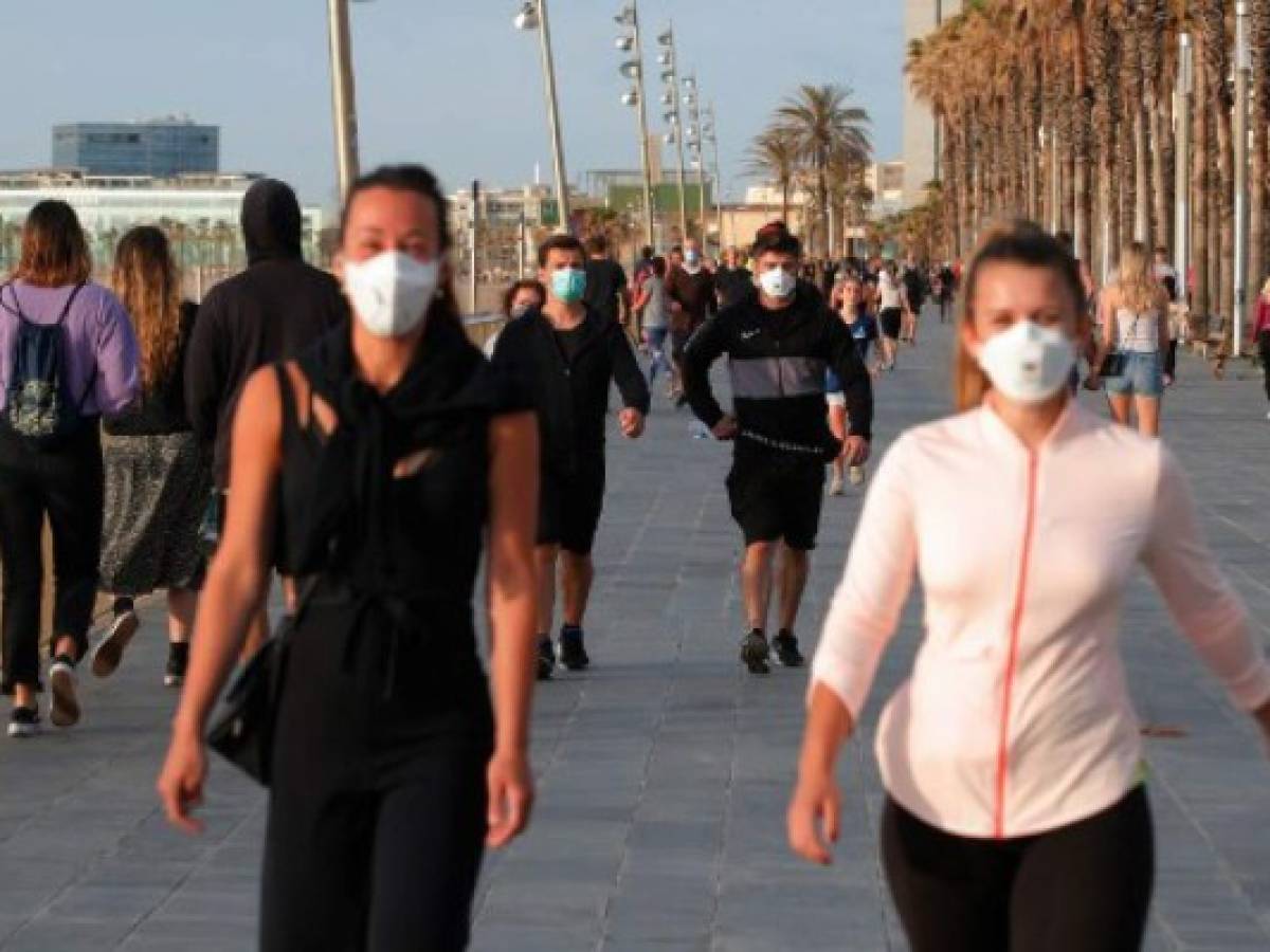 Españoles se 'apoderan' de las calles tras final de prohibición de hacer ejercicio al aire libre
