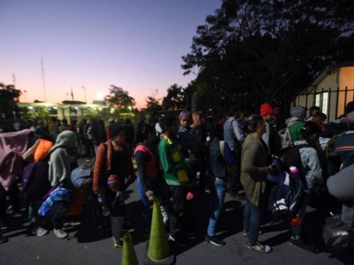 Más de 27.000 hondureños esperan en México respuesta a pedido de asilo en EEUU