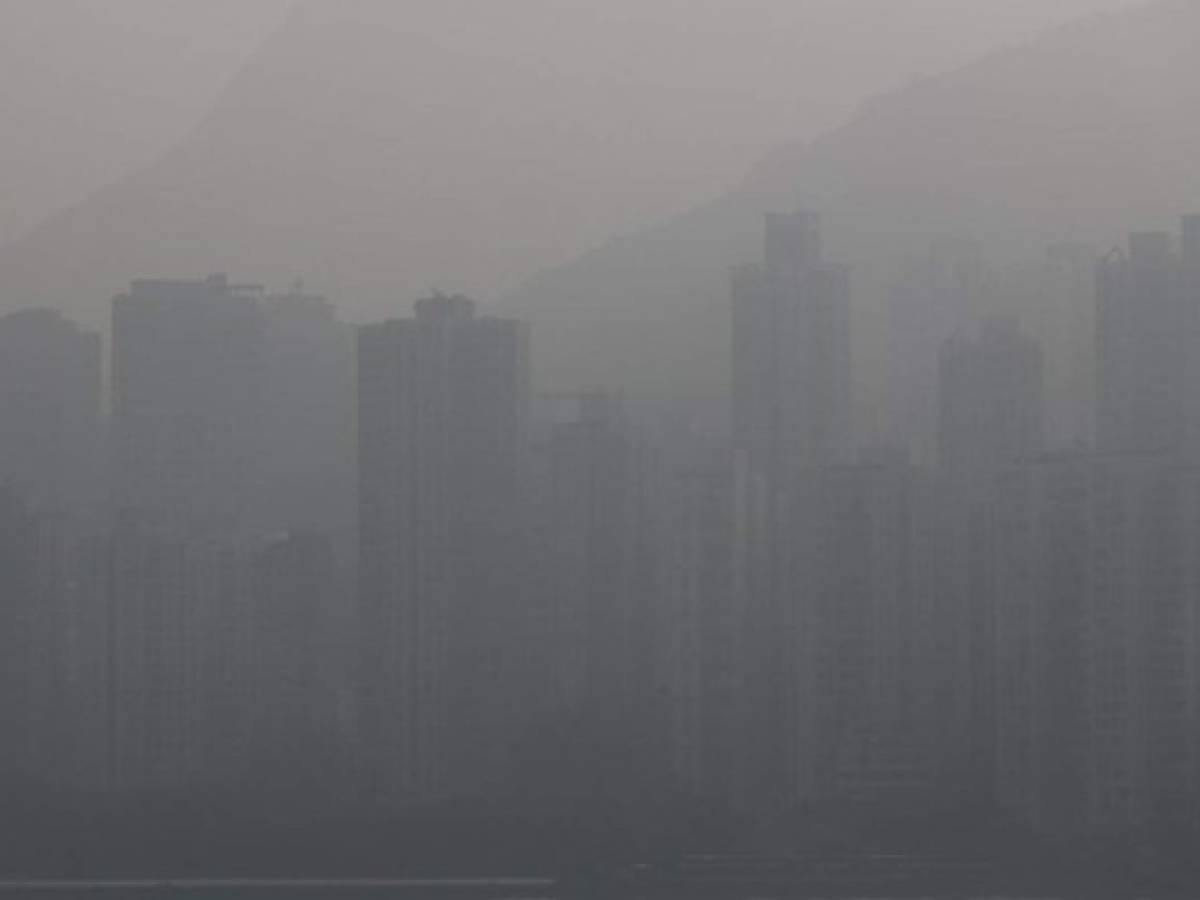 Hong Kong opacado por la polución