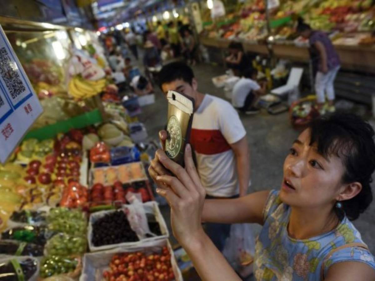 China cada vez usa menos el dinero en efectivo