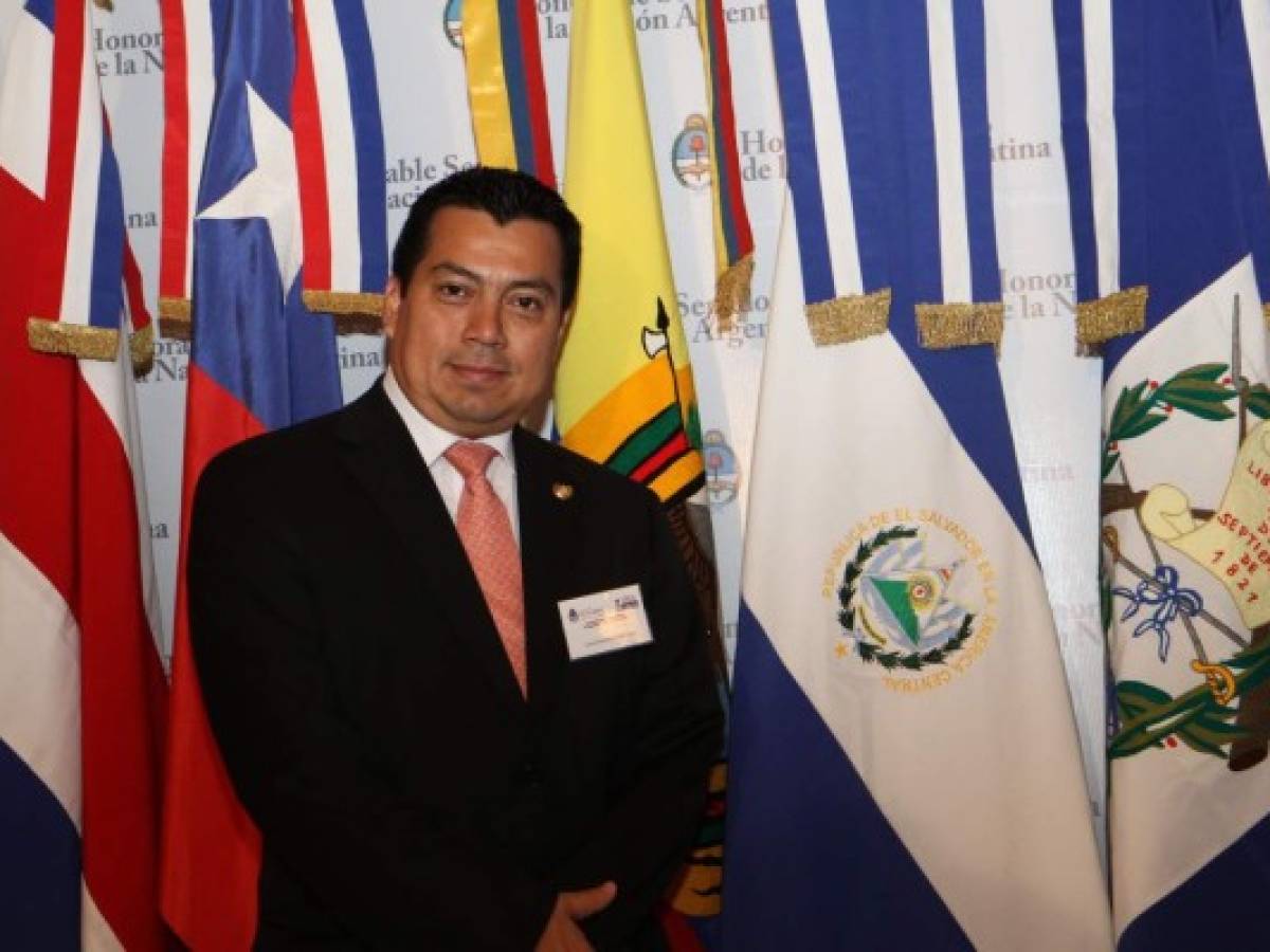 El Salvador: Juicio a exdirector de Seguro Social por enriquecimiento ilícito