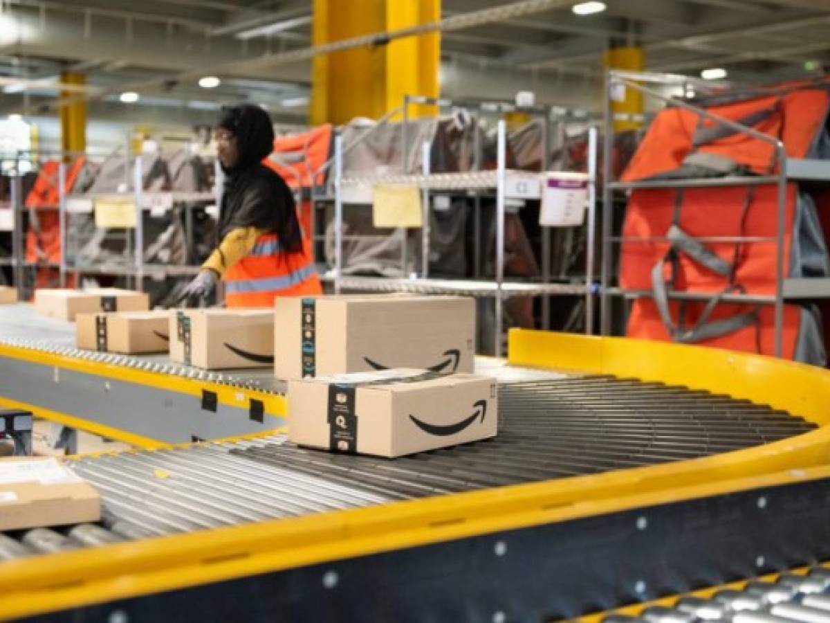 Amazon aumenta despliegue de conductores ante la crisis en cadenas de suministros