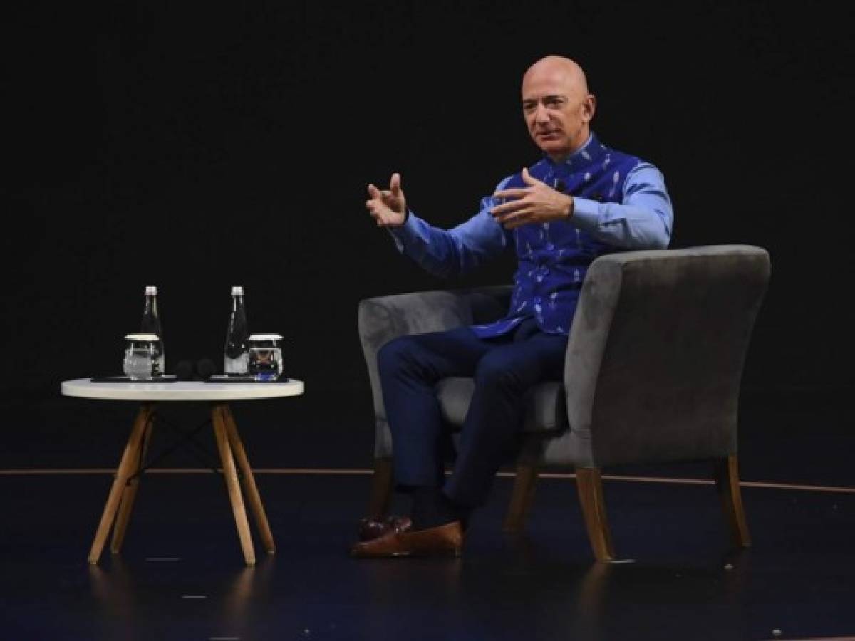 ¿Cómo fue la primera oferta de empleo que publicó Jeff Bezos para Amazon?