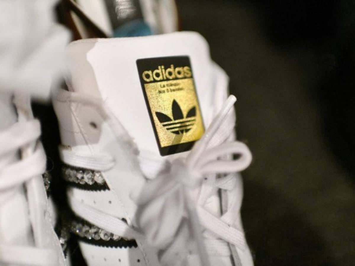 Adidas promete 30% de sus nuevos contratados en EE.UU. serán negros o latinos