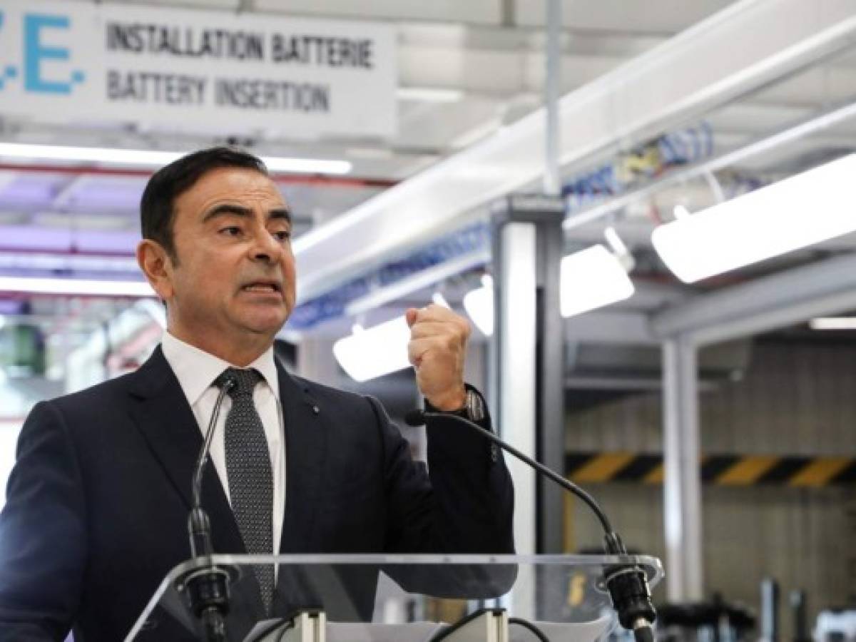 Nissan considera 'extremadamente lamentable' fuga de Ghosn de Japón