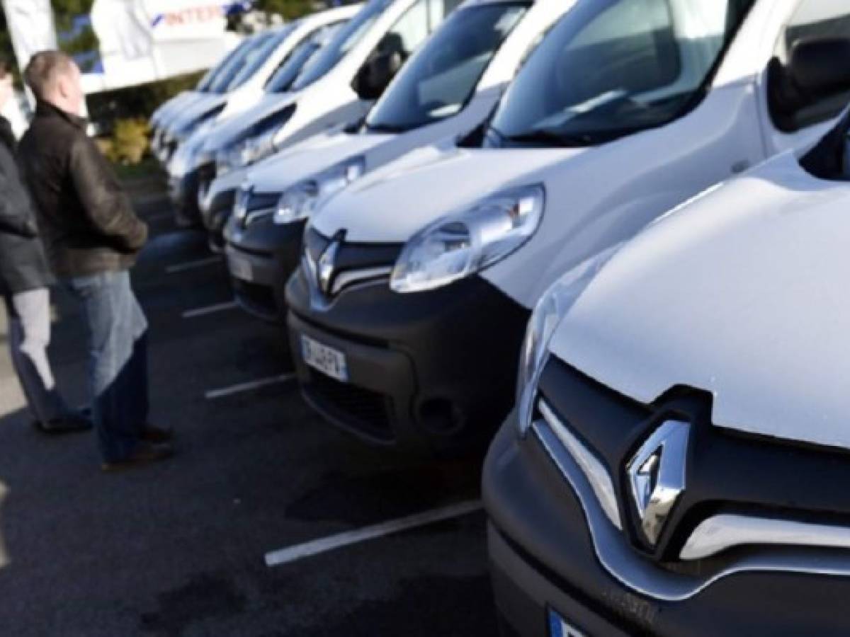Renault admite 'error' y confirma que llamó a revisión 15.800 carros diésel