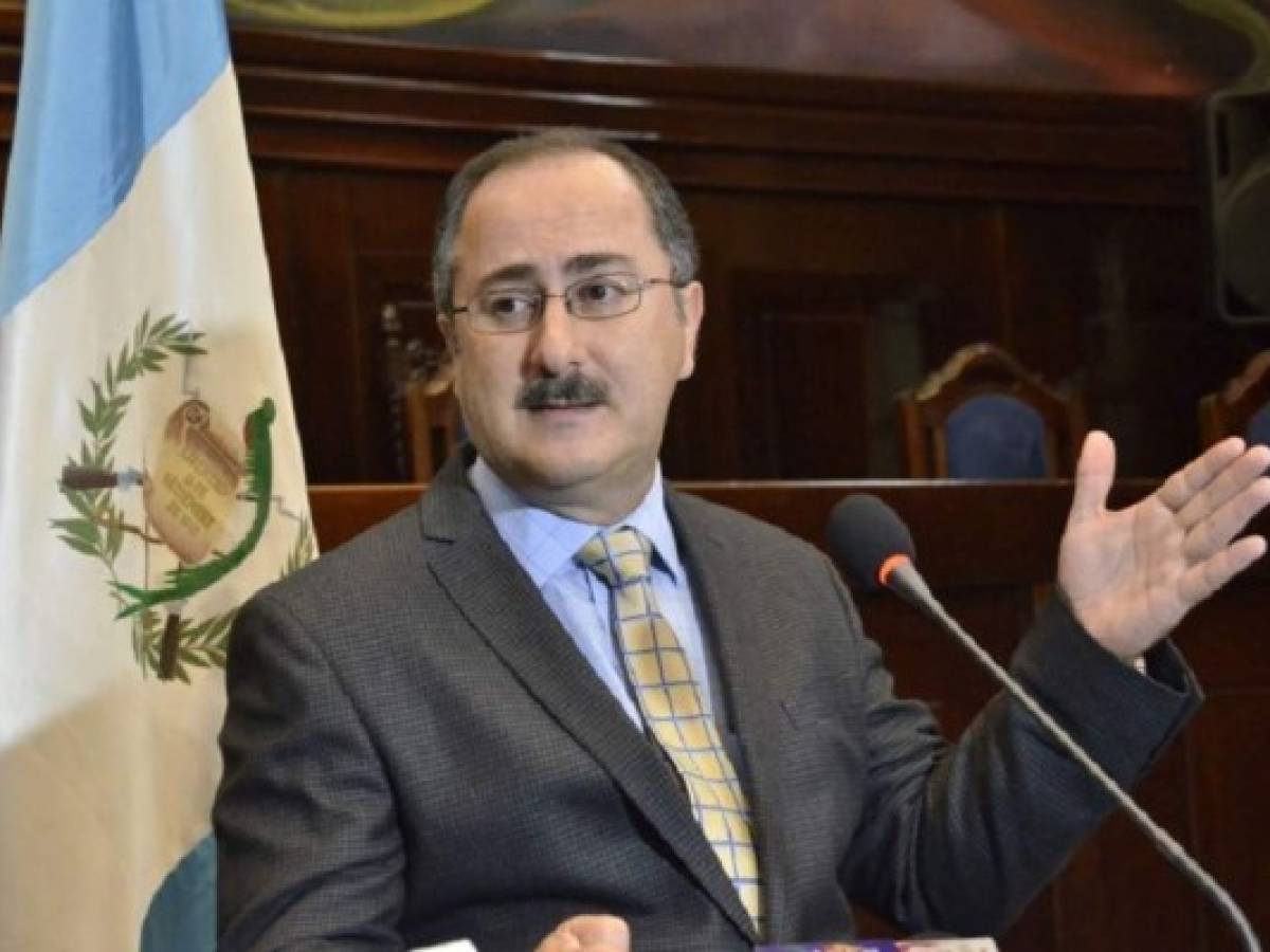 Investigan red de empleos fantasmas en Congreso de Guatemala