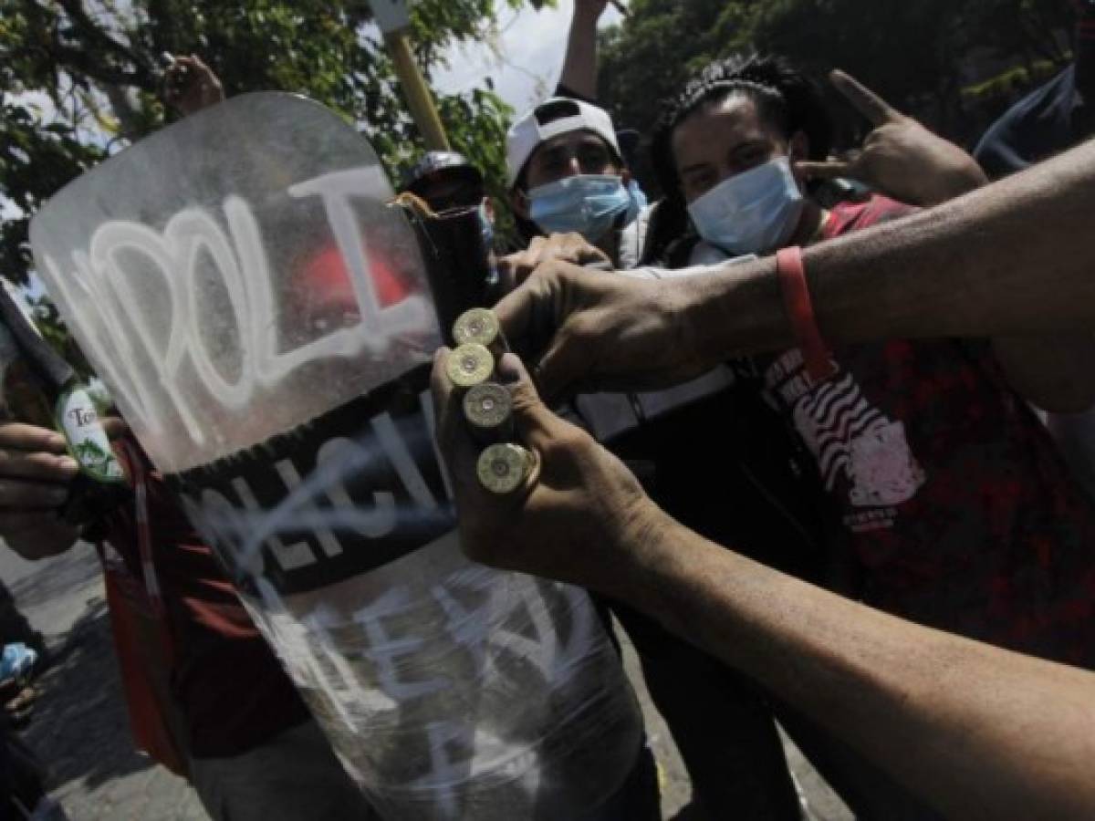 Periodista muere de un disparo, mientras recrudecen protestas en Nicaragua