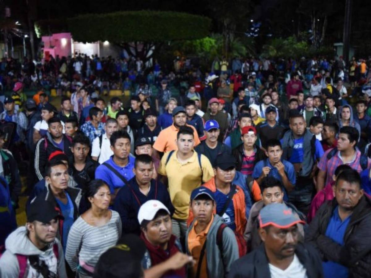 Migrantes hondureños se reagrupan para cruzar la frontera de México