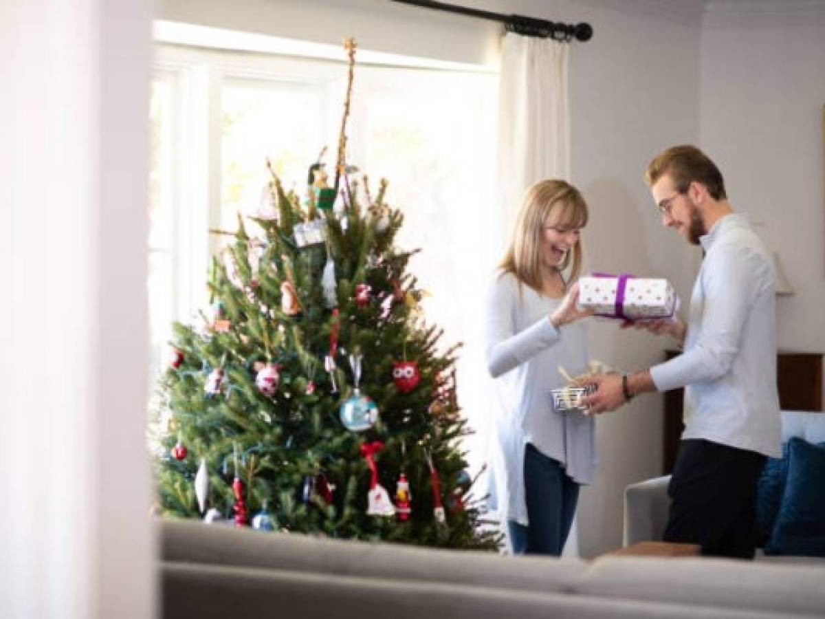 ¿Por qué los ‘millennials’ están comprando más árboles de Navidad en EE.UU.?