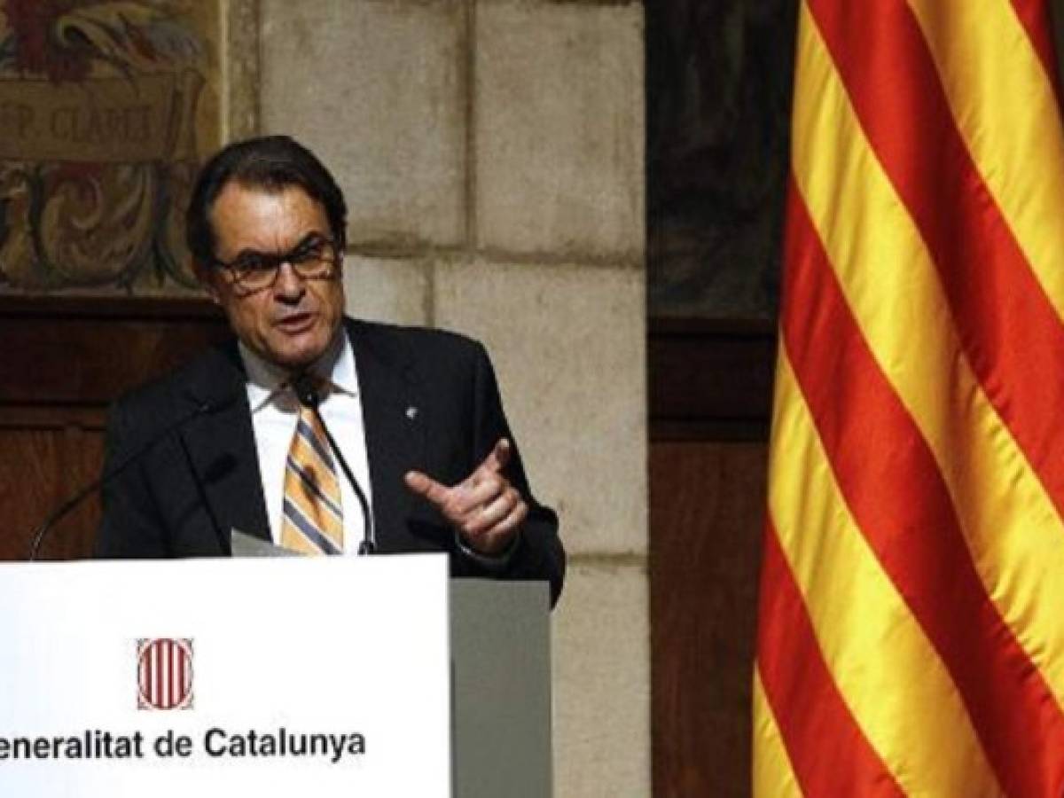 Tribunal suspende consulta de Cataluña