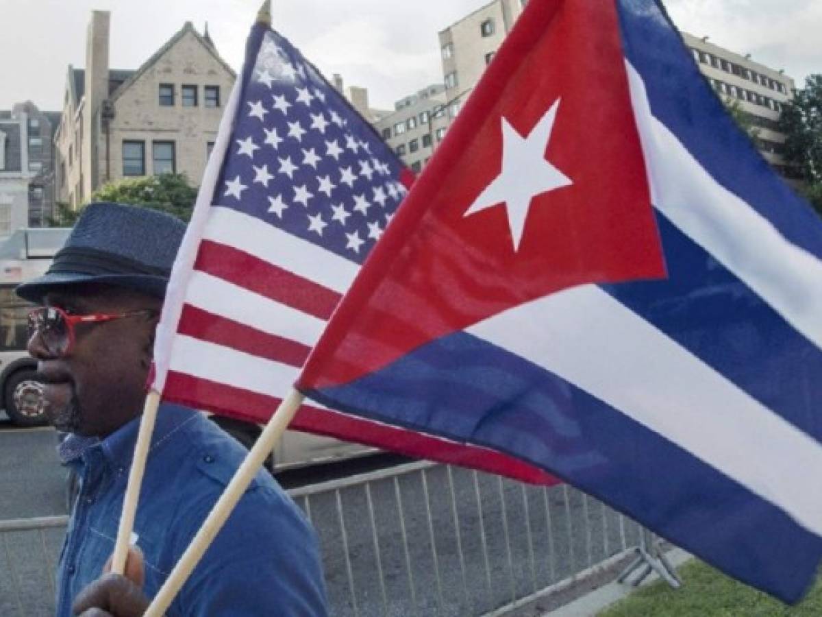 Bandera de EE.UU. volverá a Cuba en histórica visita de Kerry