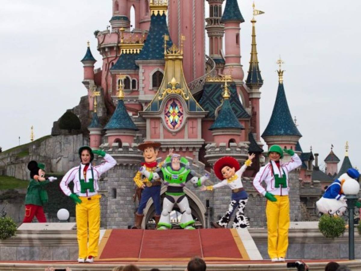 Accionistas de Euro Disney votan plan de recapitalización