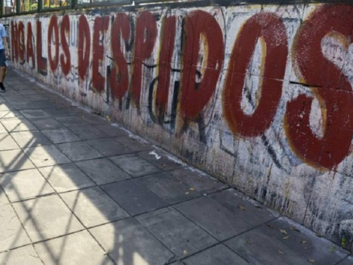 Macri veta ley antidespidos aprobada por la oposición en Argentina