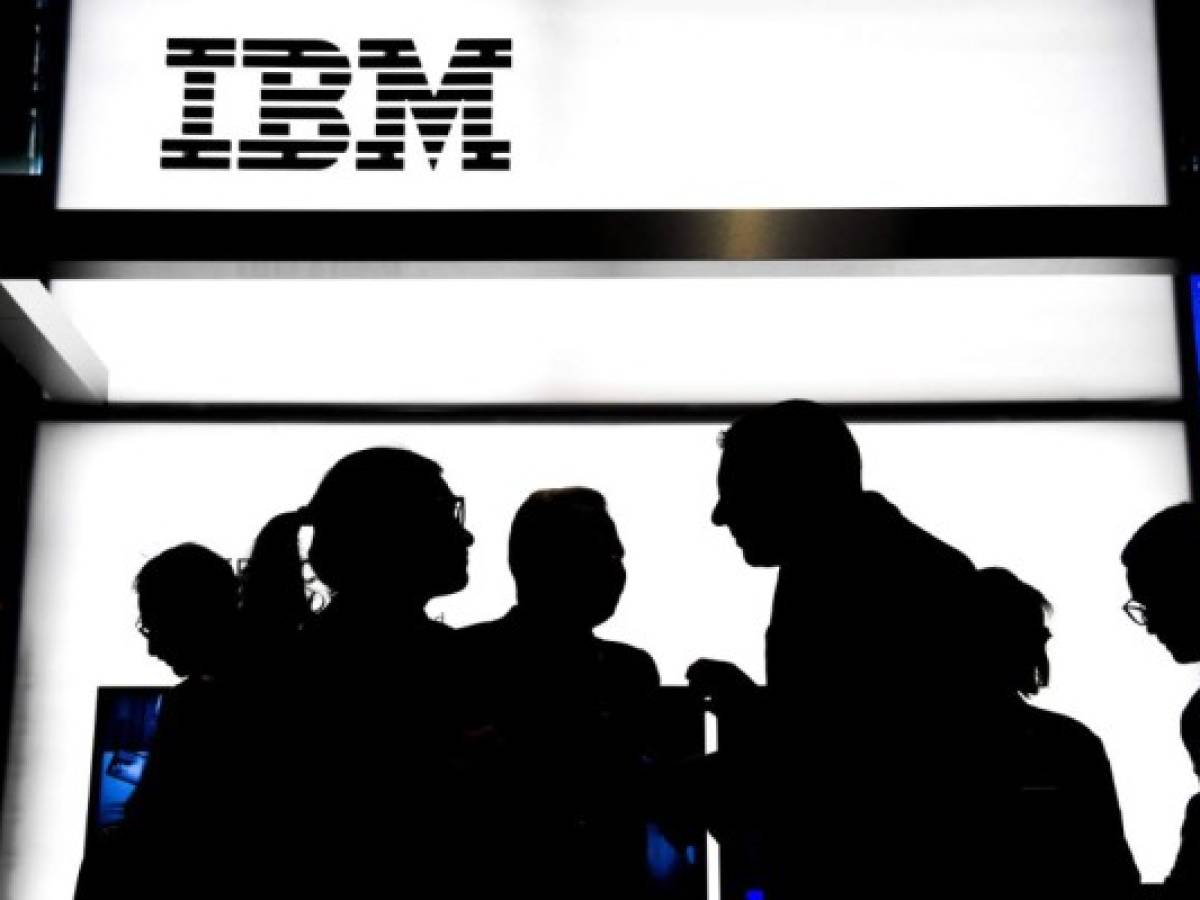El beneficio de IBM se reduce un 38% en el tercer trimestre