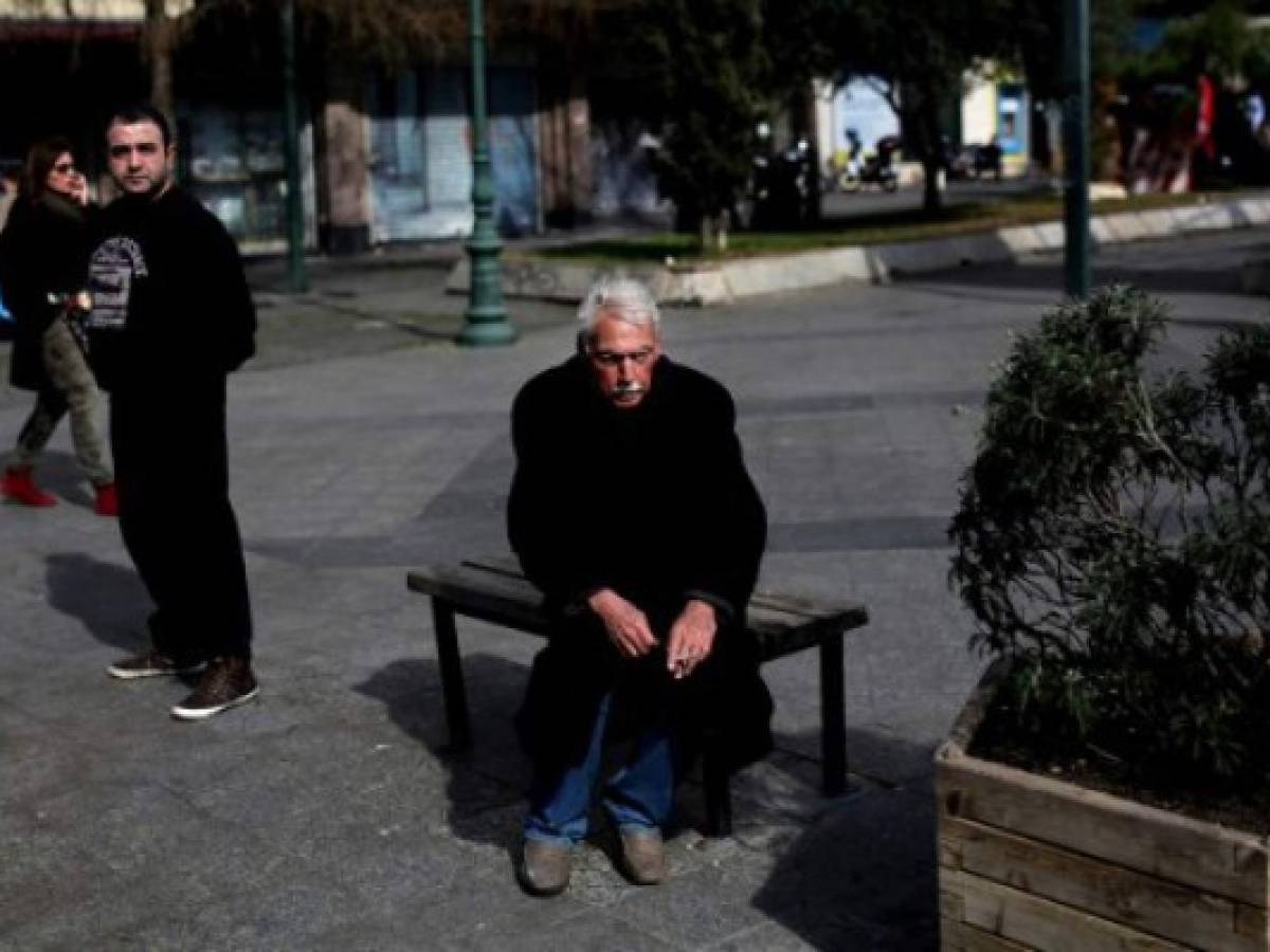 Grecia se hunde aún más en la pobreza, a pesar de 7 años de rescates