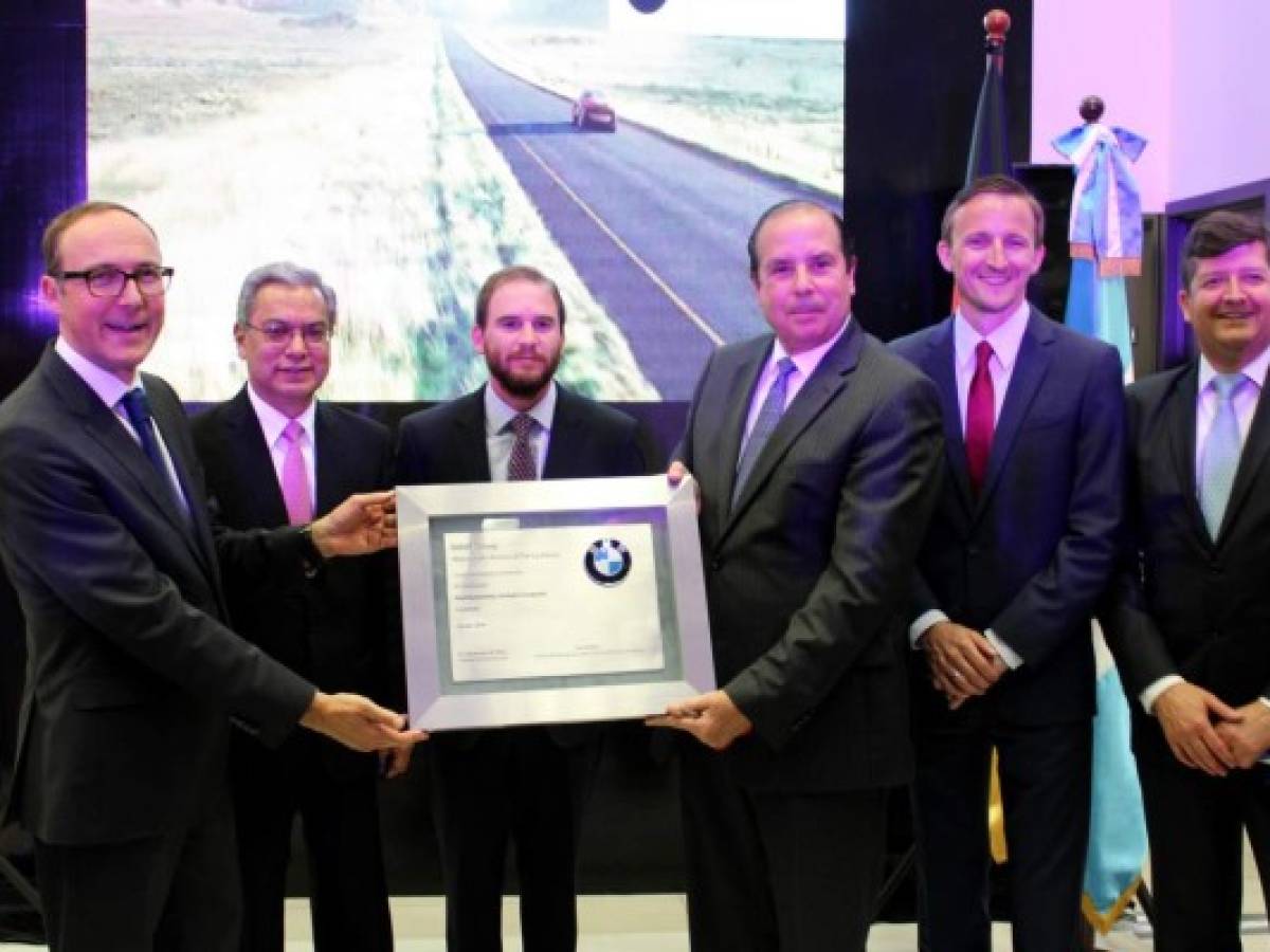 BMW celebra 100 años con nueva agencia en Guatemala