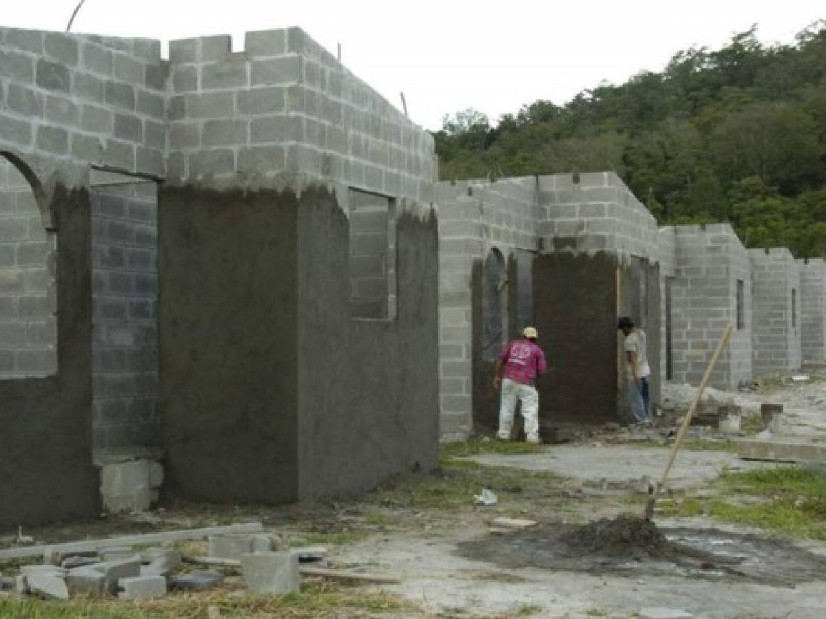 Programa exige construir 10.000 viviendas anuales en Honduras