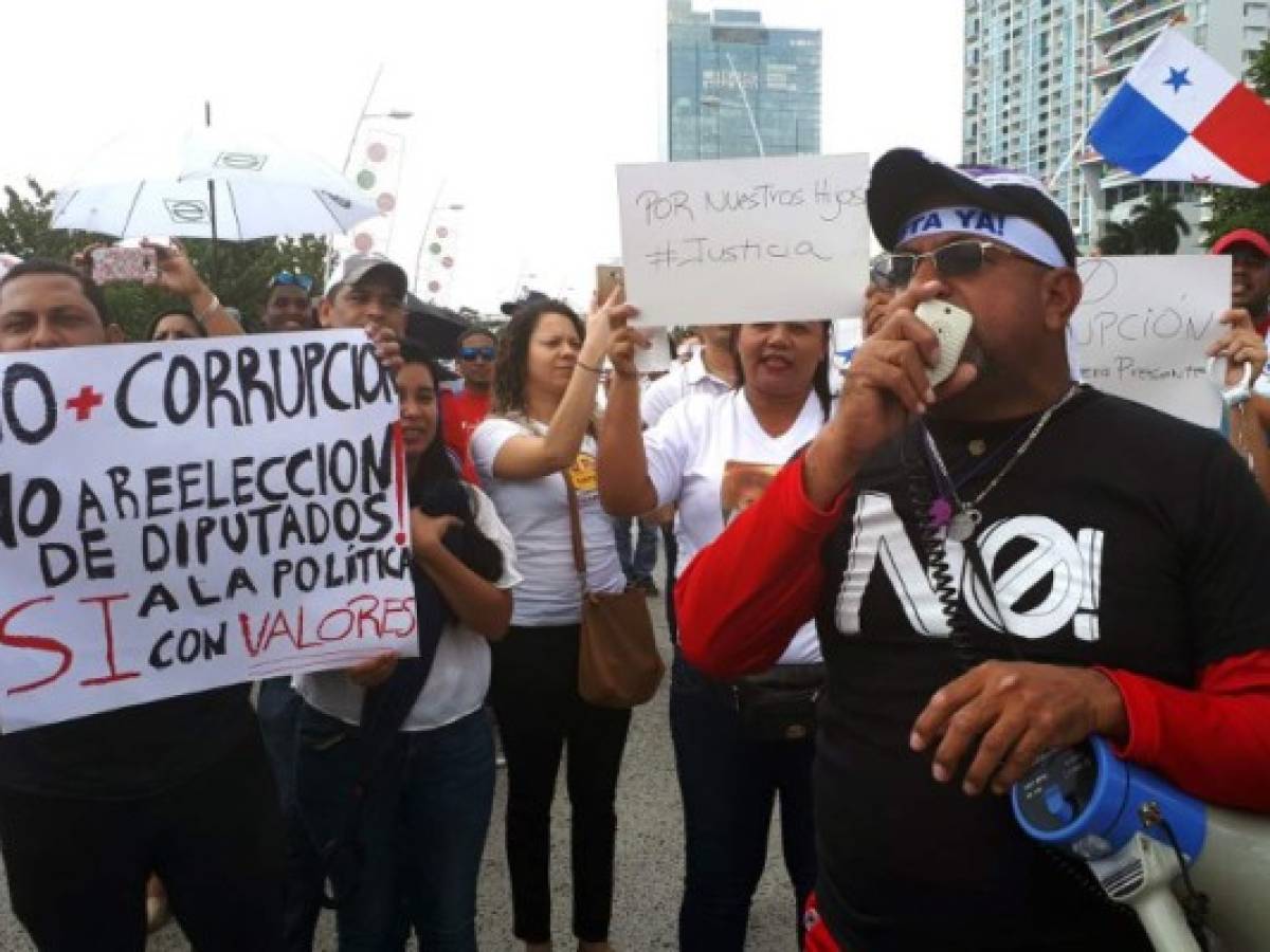 Panameños claman contra la corrupción en fecha histórica