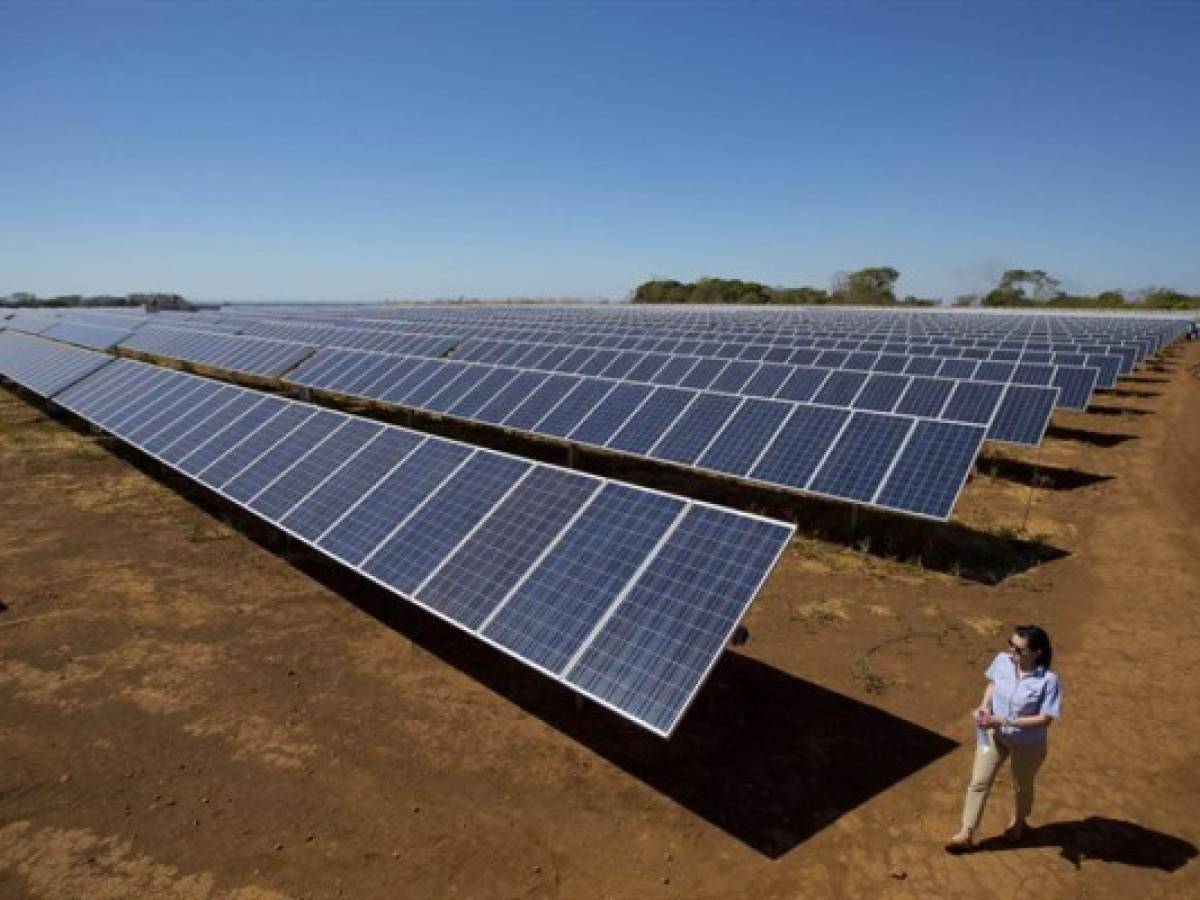 Inicia operación la generadora de energía solar más grande de Guatemala