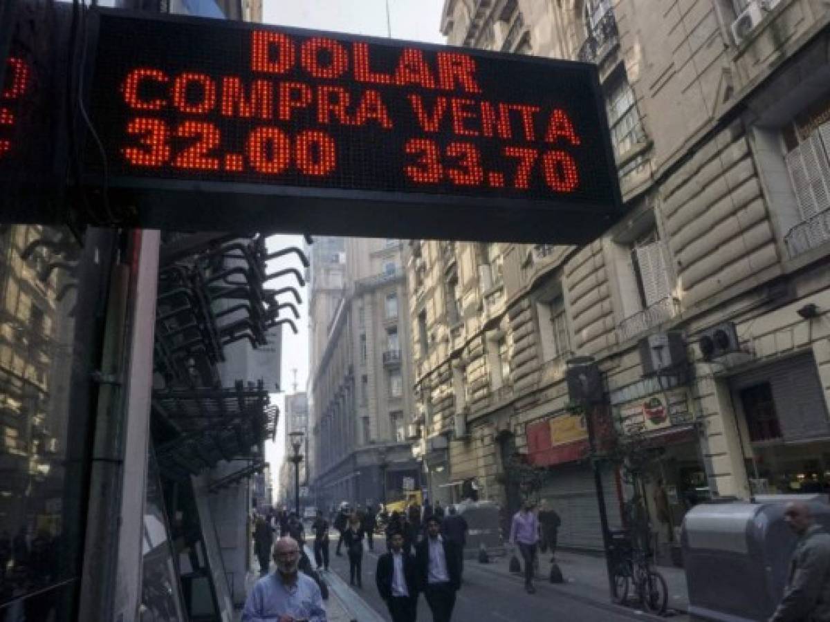 Argentina: El peso se desploma pese al apoyo del FMI