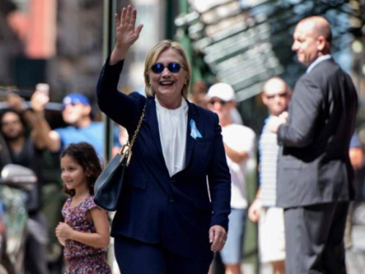 Clinton tiene neumonía y se retiró de actos por el 11-S debido a un malestar