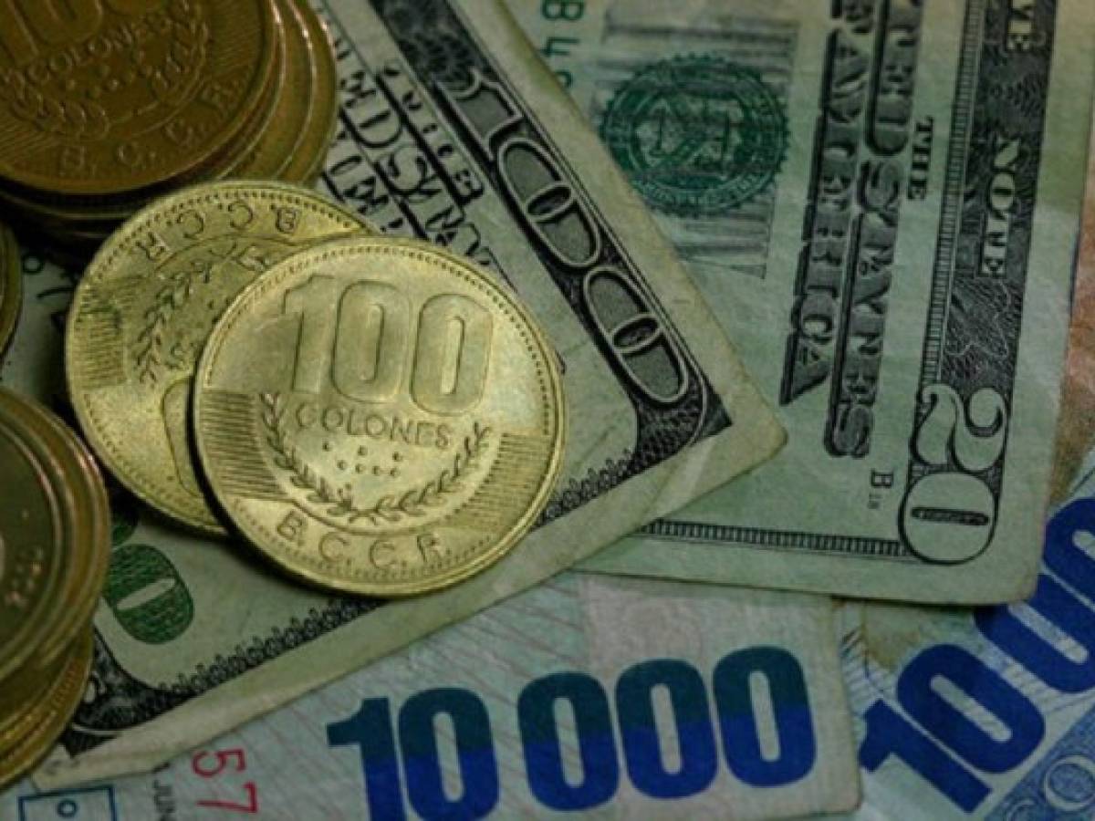 Costa Rica elimina las bandas cambiarias con el dólar