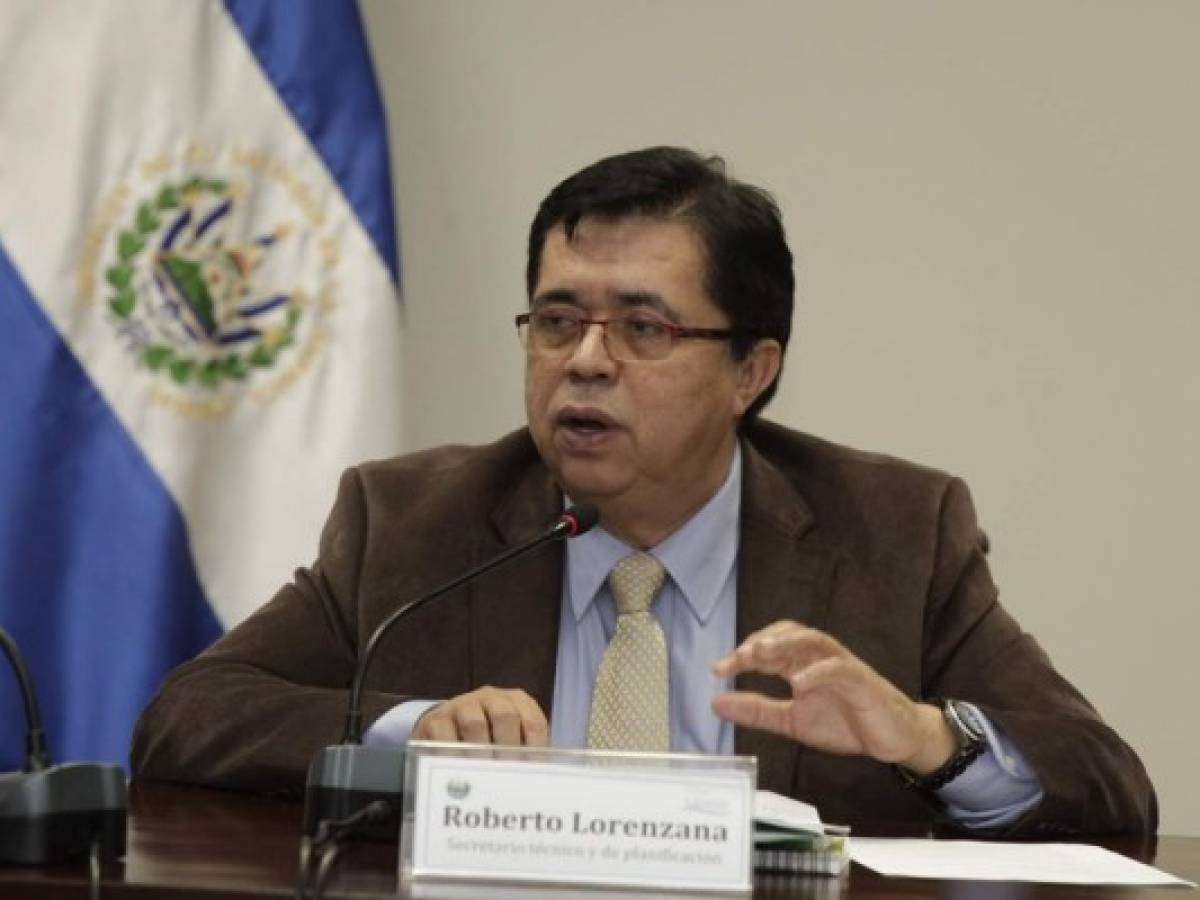 Gobierno salvadoreño amenaza a empresas de telefonía con retirar concesiones
