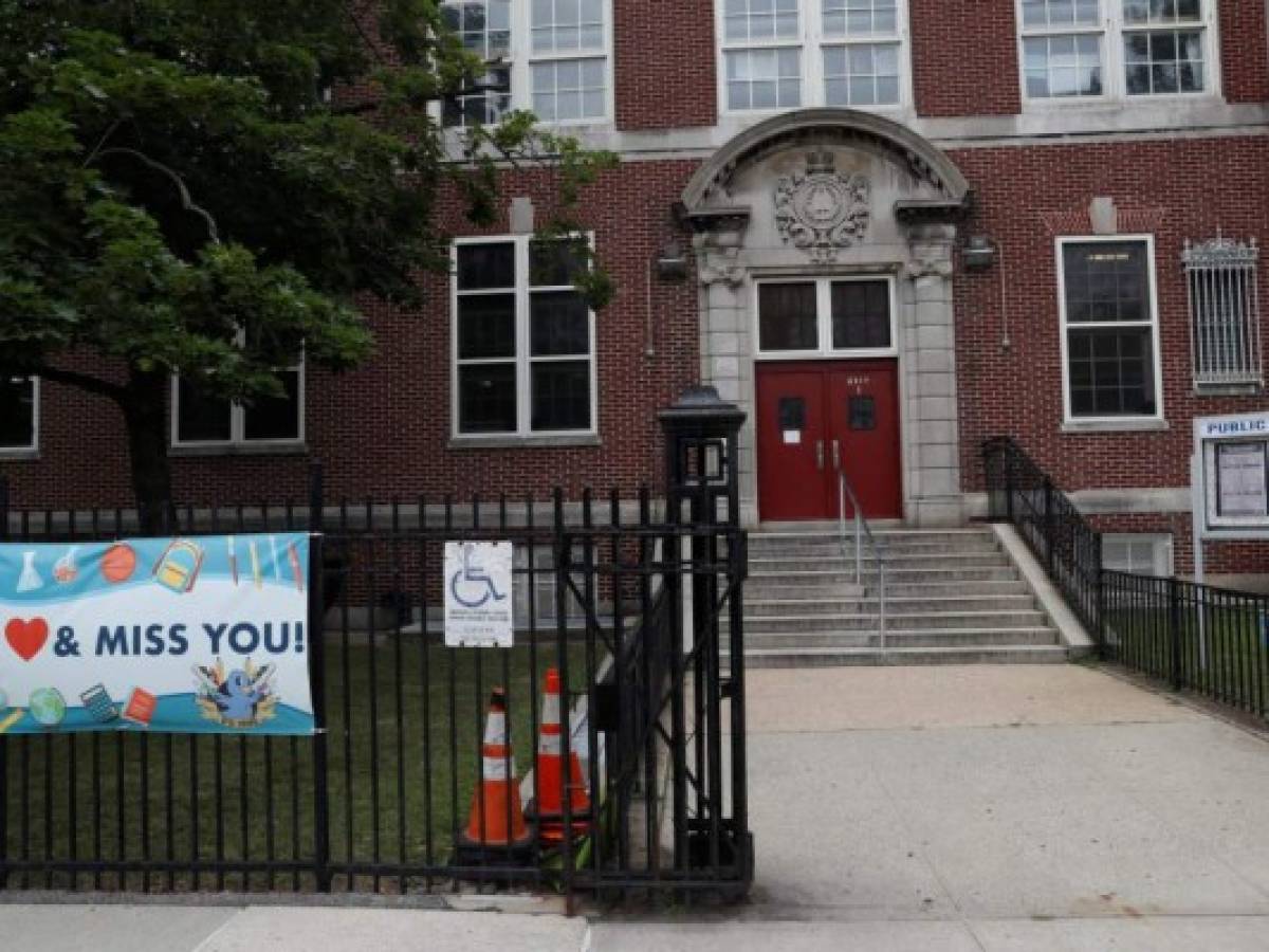 Nueva York reabrirá en diciembre escuelas primarias pese a avance del coronavirus