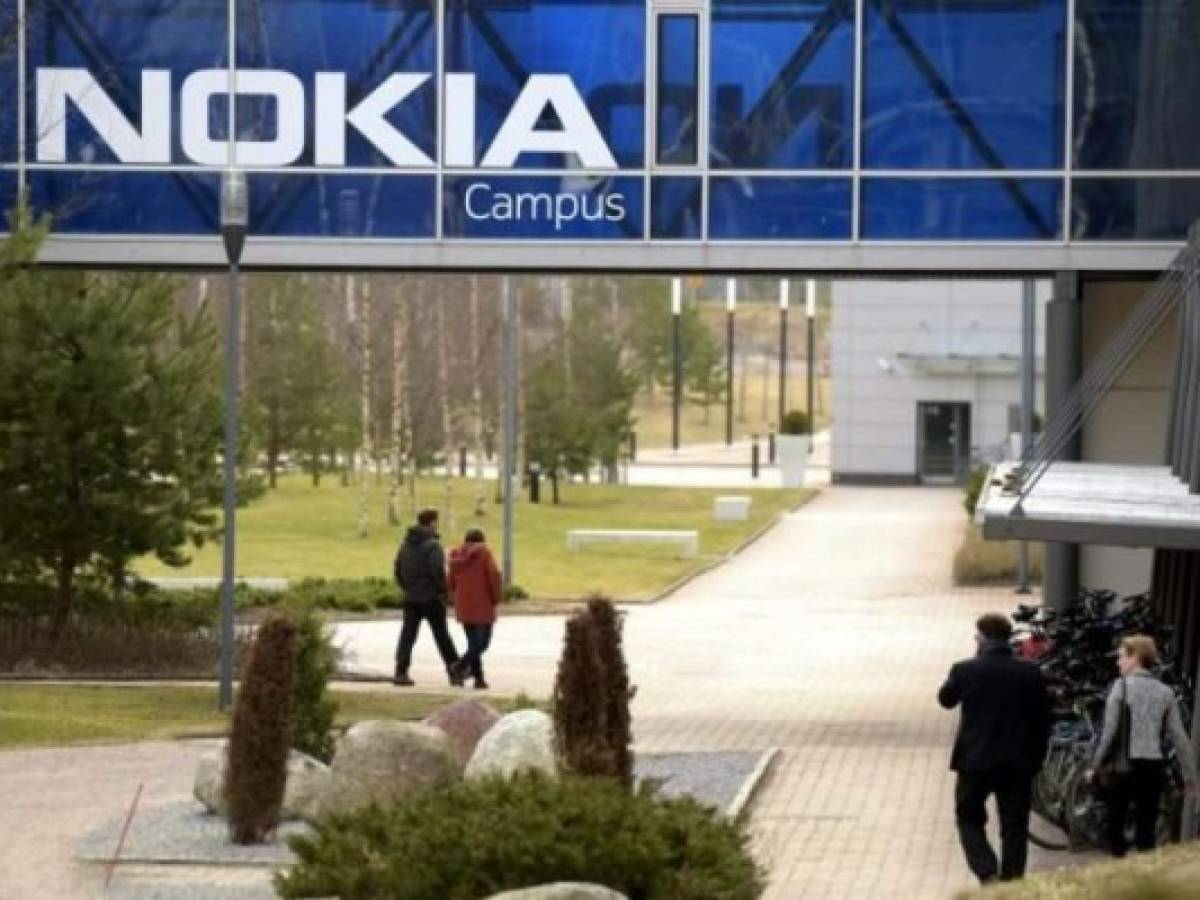 Nokia podría recortar entre 10.000 y 15.000 empleos en todo el mundo