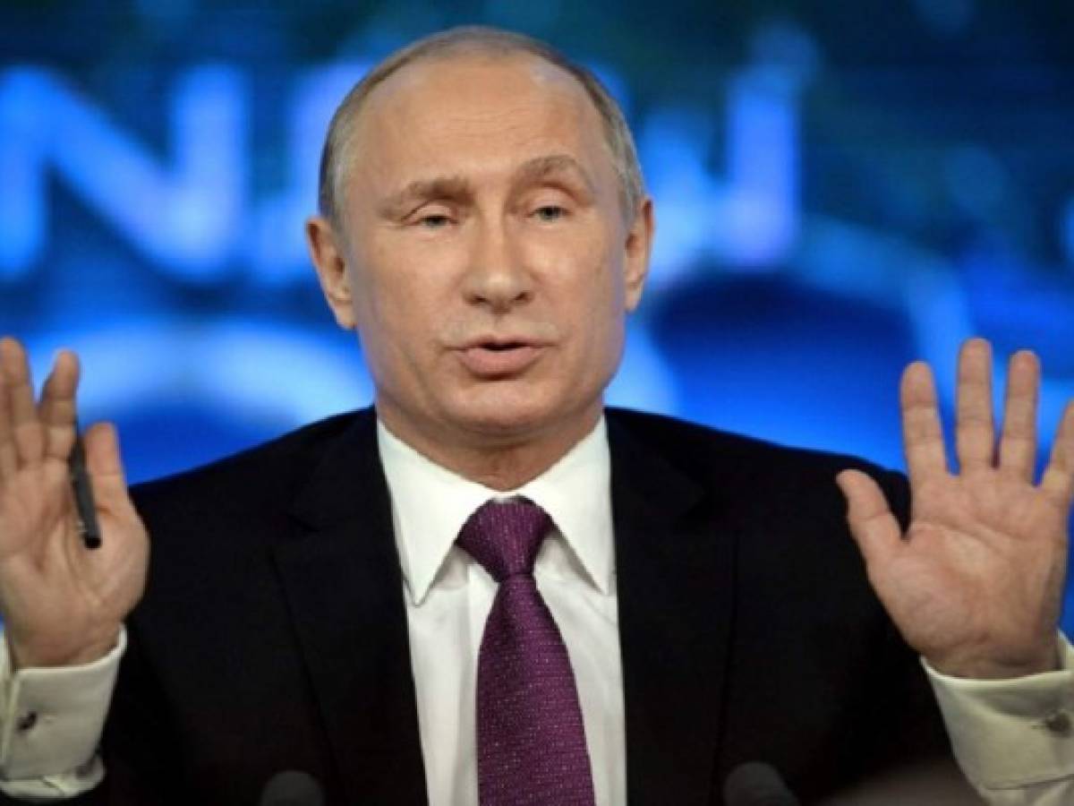 Putin promete que Rusia saldrá de la crisis en dos años y critica a Occidente