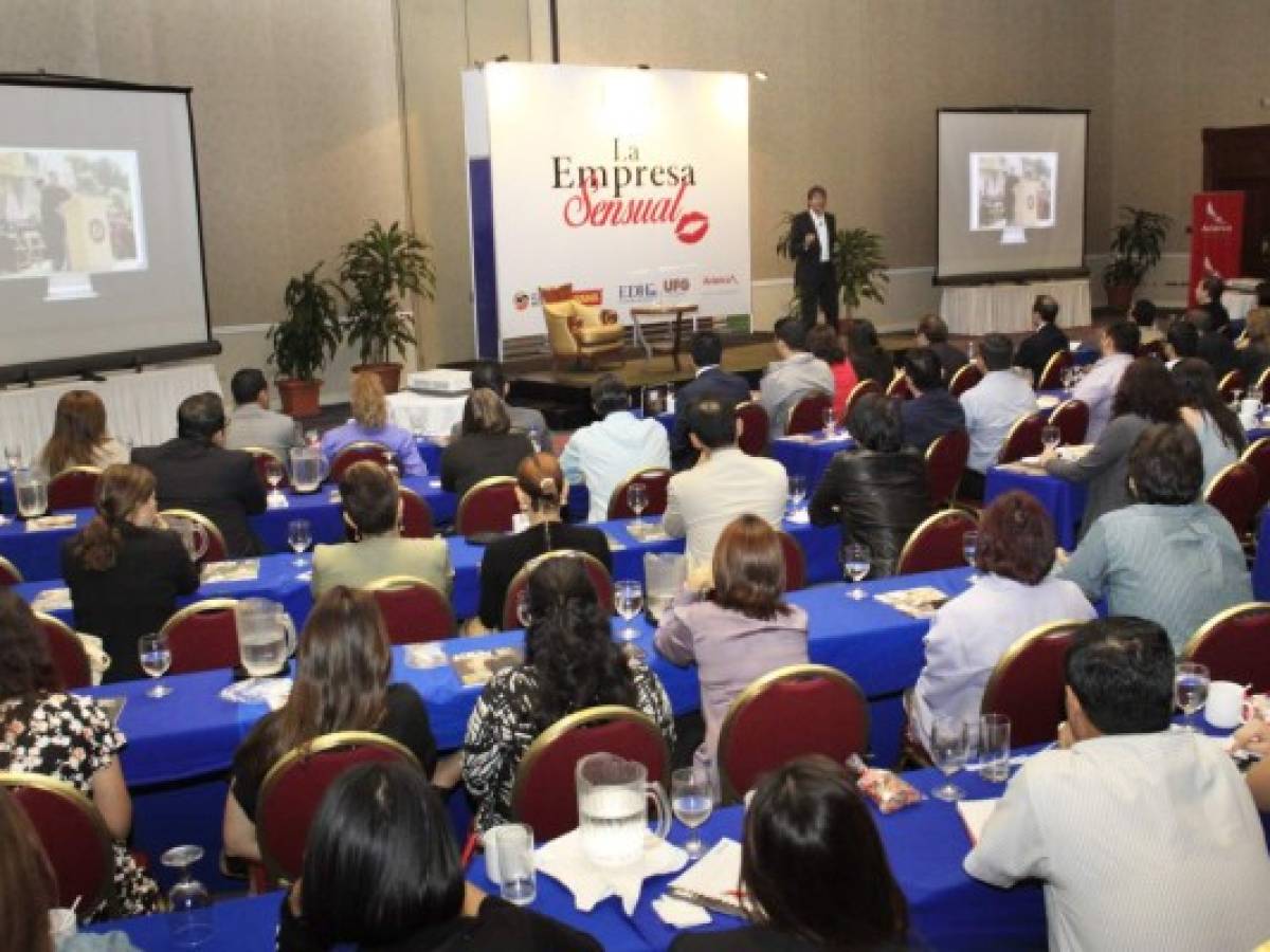 EyN presenta el evento 'La Empresa Sensual' en El Salvador.