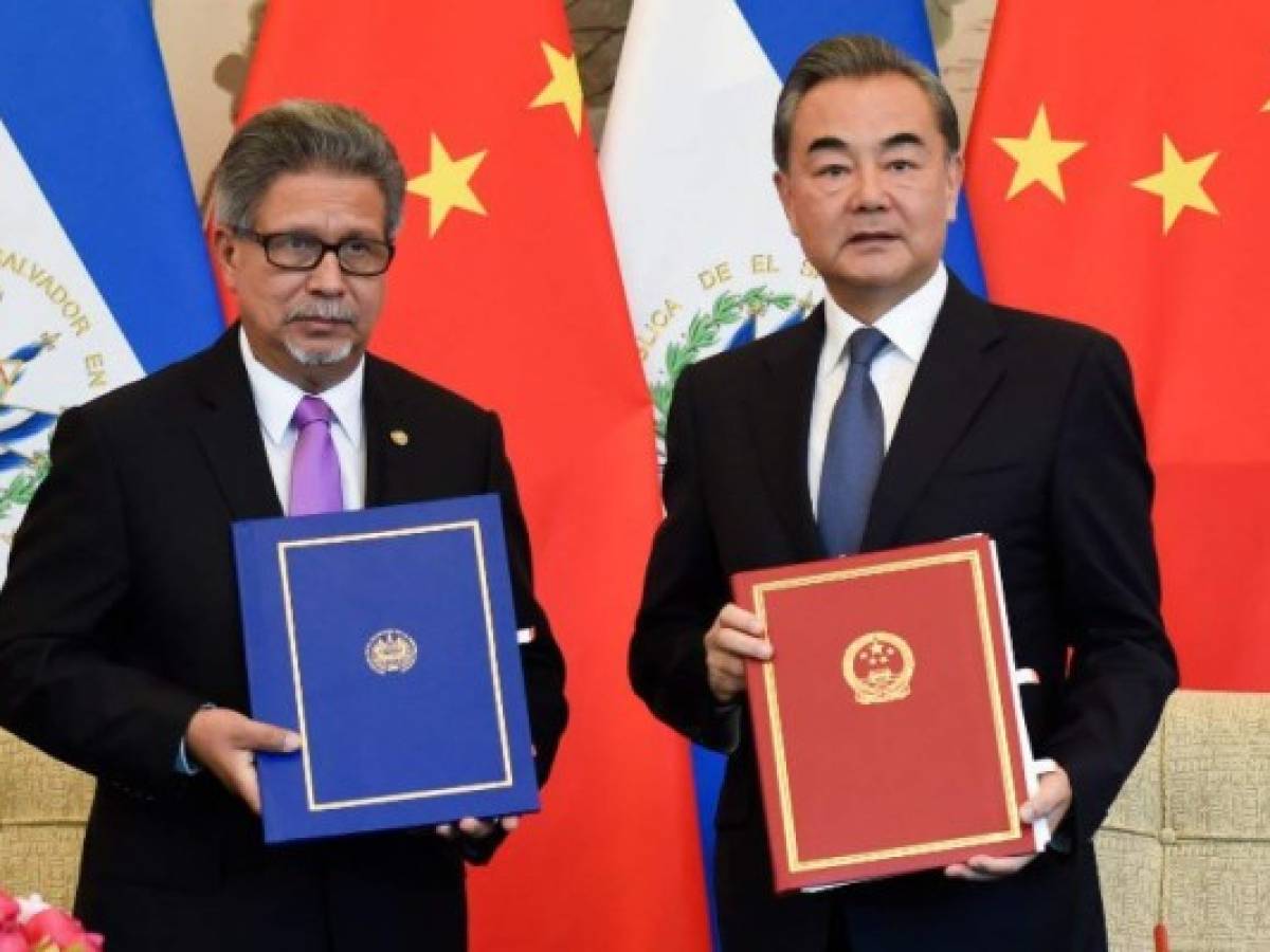 El Salvador abre relaciones con China; una nueva derrota para Taiwán