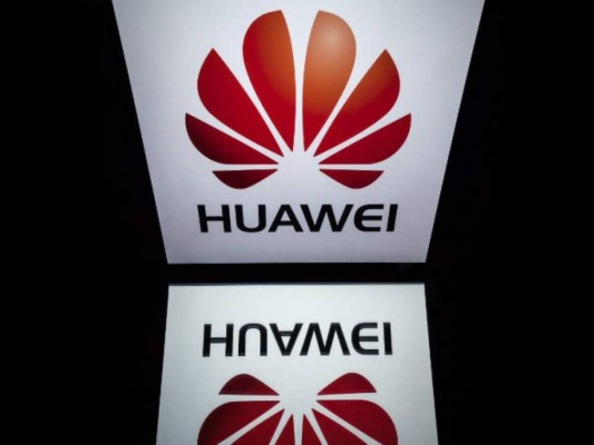 Trump analiza firmar orden ejecutiva para vetar productos de Huawei