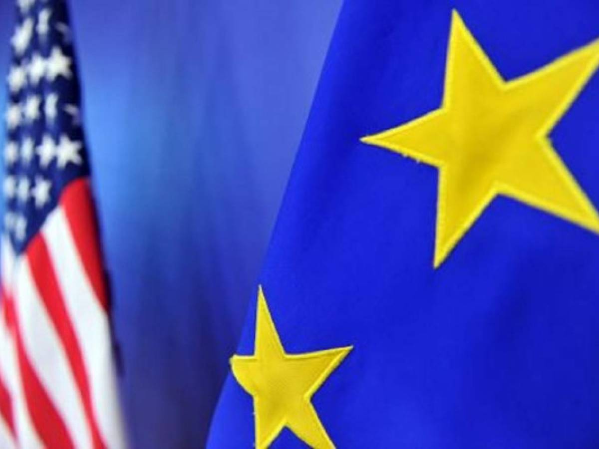 UE busca 'revitalizar' negociaciones con EE.UU.
