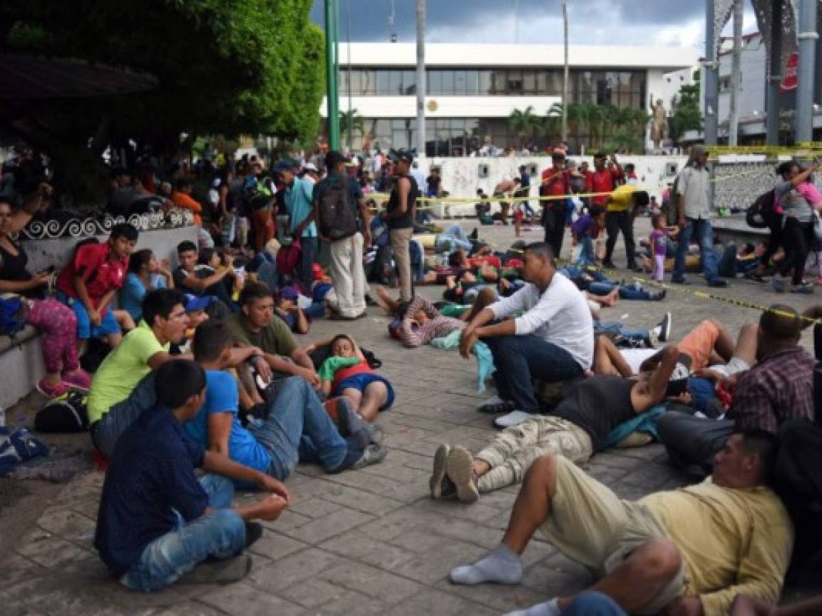 Trump dice que hará todo lo posible para detener a migrantes hondureños