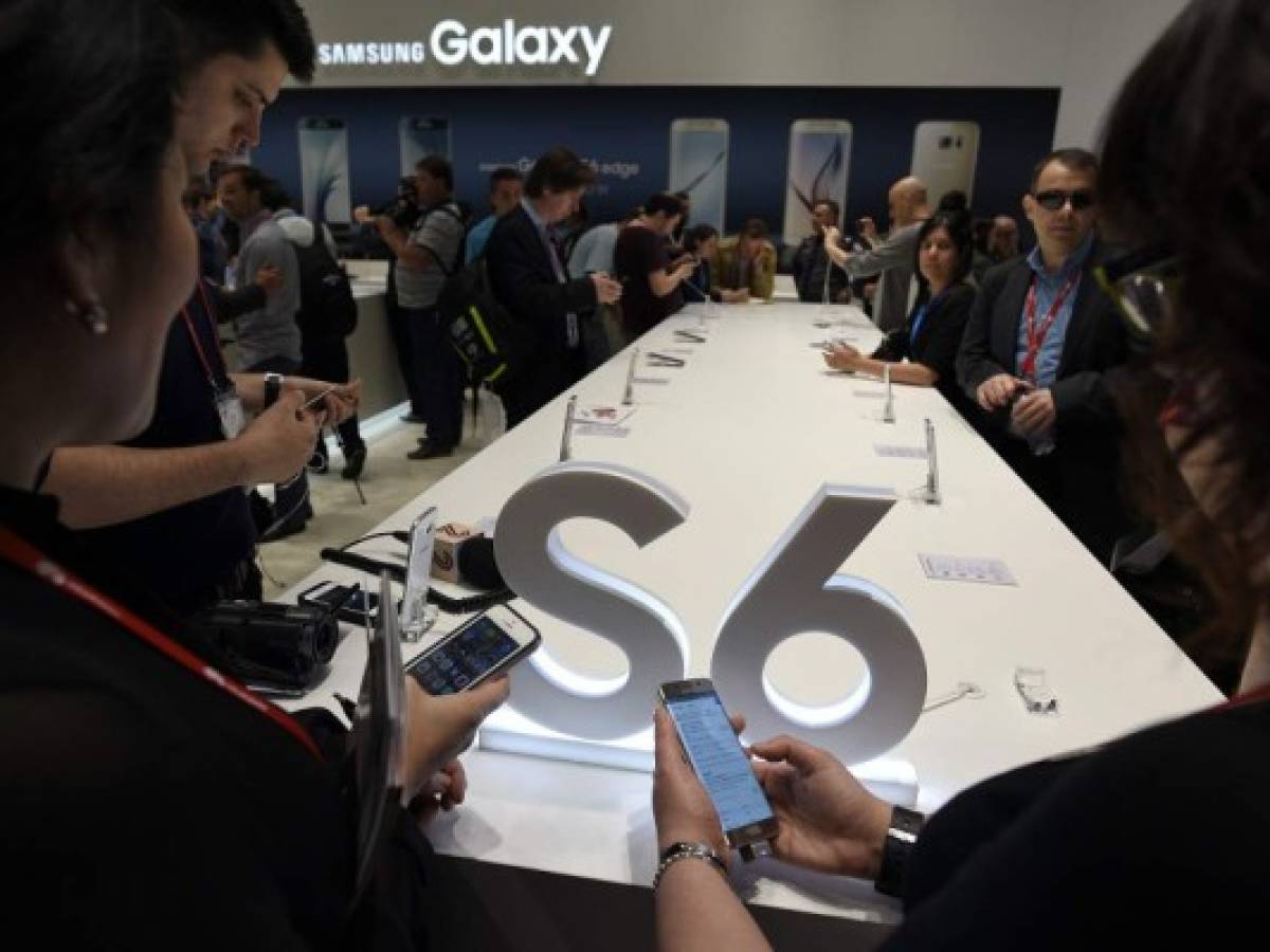 Samsung: Galaxy S6 y 'tabléfono' S6 Edge para competir con Apple