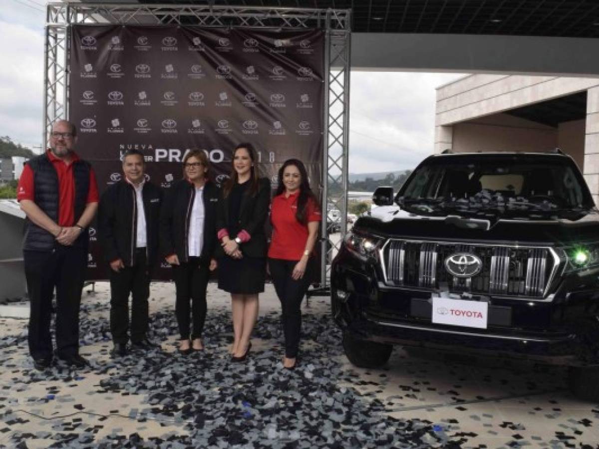 Corporación Flores presenta nueva Land Cruiser Prado 2018