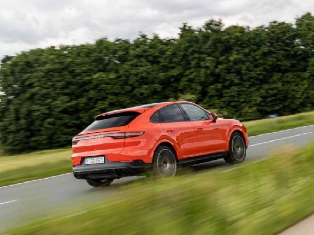 Porsche aumenta sus ingresos por ventas 9% en primer semestre de 2019