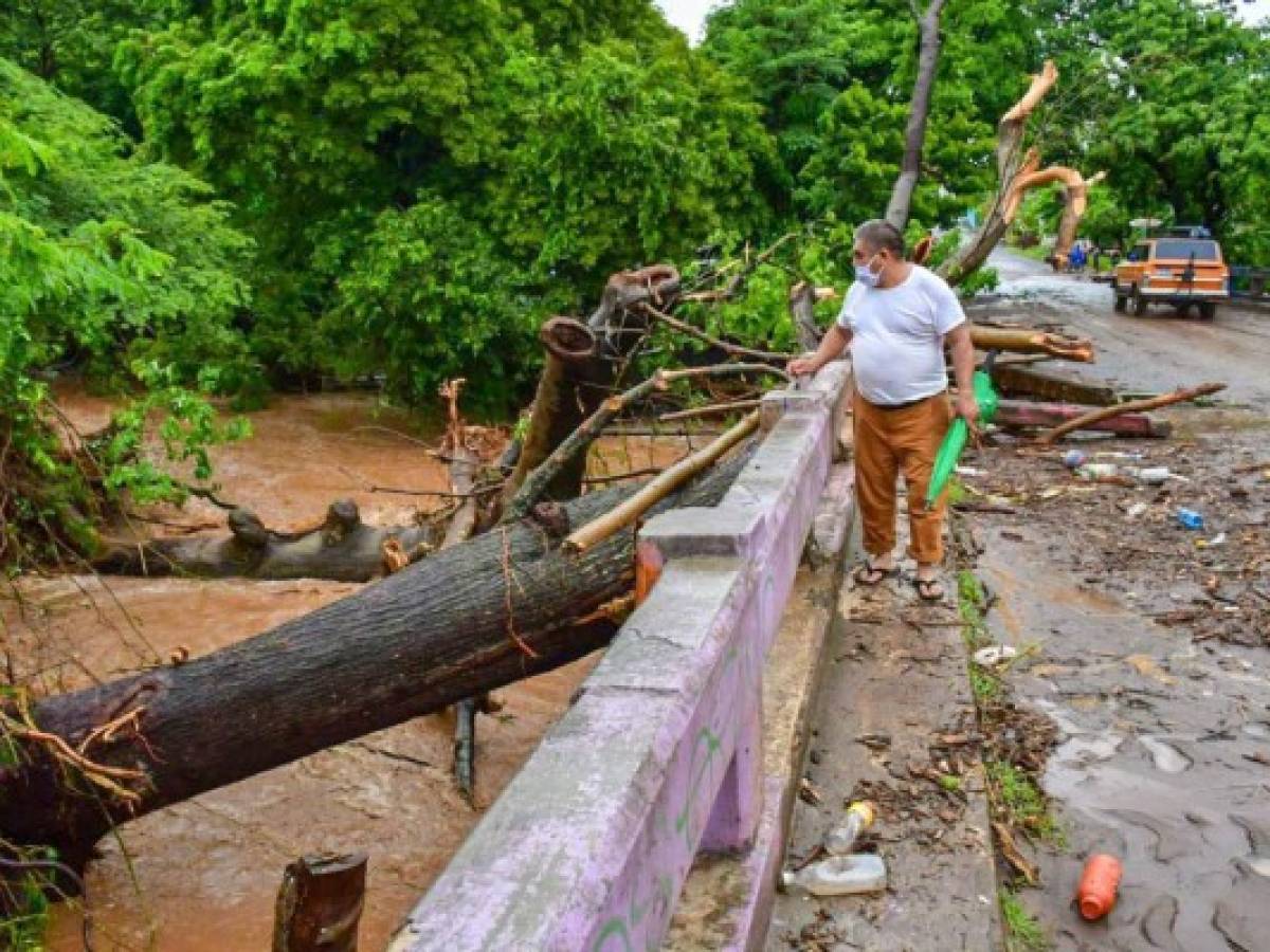 La tormenta Amanda deja 14 muertos en El Salvador