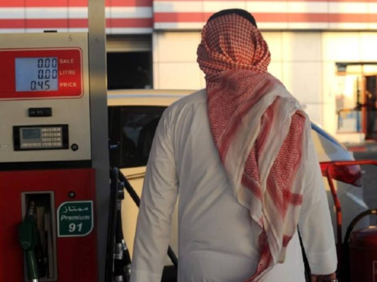 Arabia Saudí enfrenta tiempo de 'vacas flacas'
