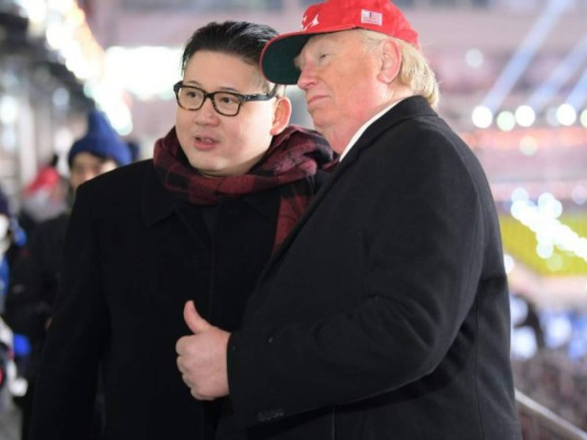 Dobles de Trump y Kim son la sensación en los Juegos Olímpicos de invierno